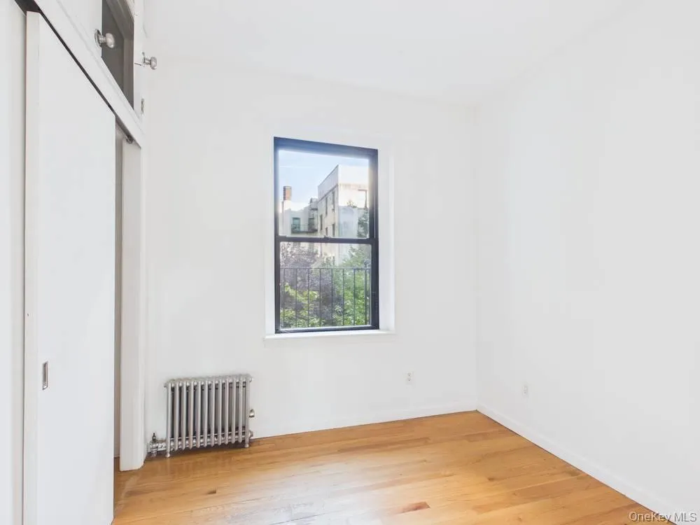 21-37 33rd street, New York, NY, 2 Bedrooms Bedrooms, 4 Rooms Rooms,1 BathroomBathrooms,Residential Lease,For Rent,33rd street,0,1029481 21-37 33rd street, New York, NY, 2 Bedrooms Bedrooms, 4 Rooms Rooms,1 BathroomBathrooms,Residential Lease,For Rent,33rd street,0,1029481