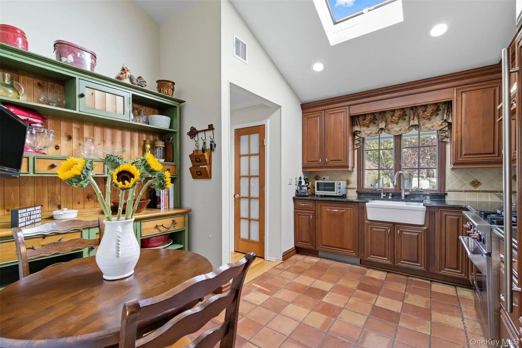 17 Willben Lane, Oyster Bay, NY, 3 Bedrooms Bedrooms, 8 Rooms Rooms,2 BathroomsBathrooms,Residential,For Rent,Willben,0,1029484 17 Willben Lane, Oyster Bay, NY, 3 Bedrooms Bedrooms, 8 Rooms Rooms,2 BathroomsBathrooms,Residential,For Rent,Willben,0,1029484