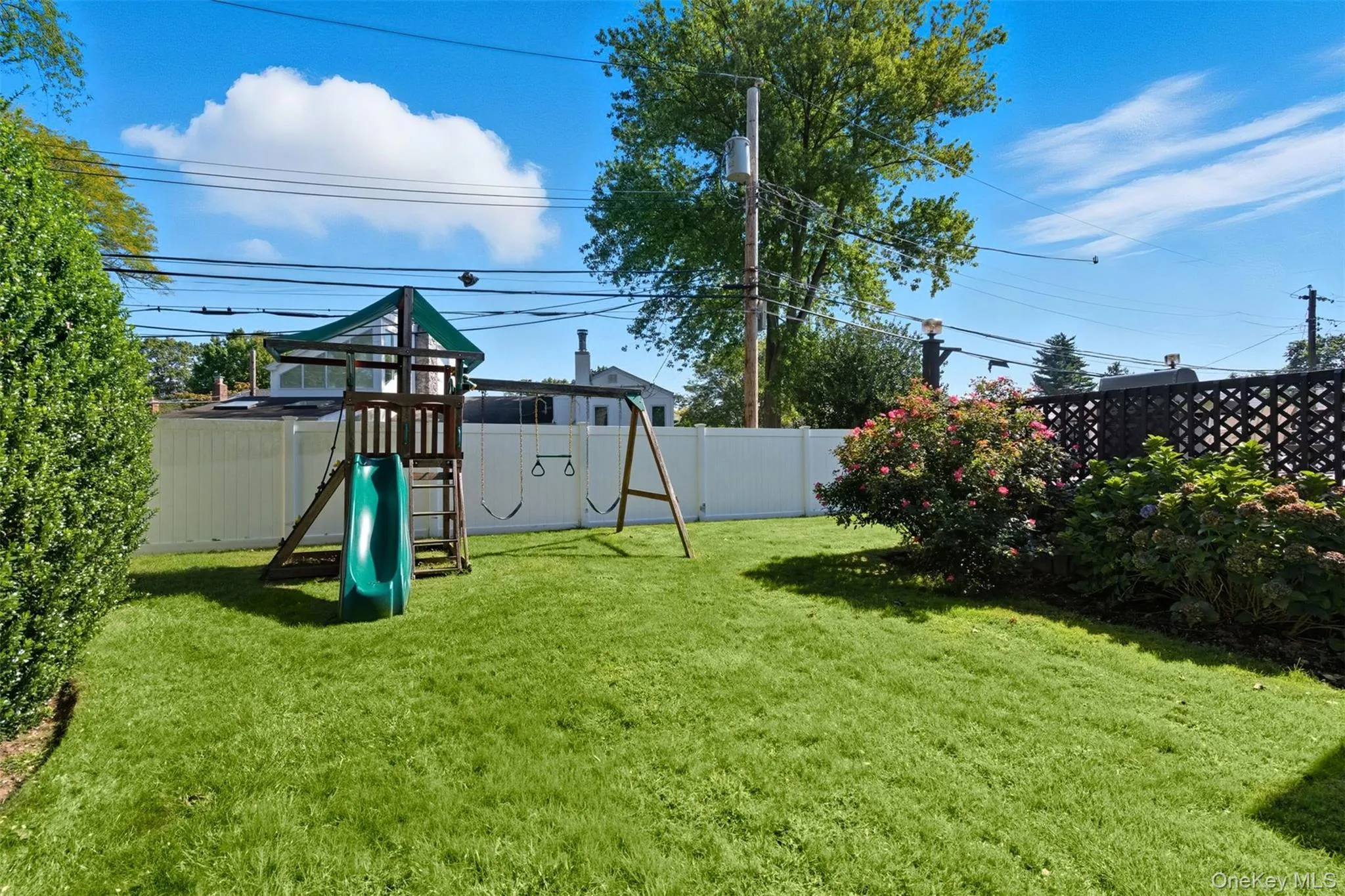17 Willben Lane, Oyster Bay, NY, 3 Bedrooms Bedrooms, 8 Rooms Rooms,2 BathroomsBathrooms,Residential,For Rent,Willben,0,1029484 17 Willben Lane, Oyster Bay, NY, 3 Bedrooms Bedrooms, 8 Rooms Rooms,2 BathroomsBathrooms,Residential,For Rent,Willben,0,1029484