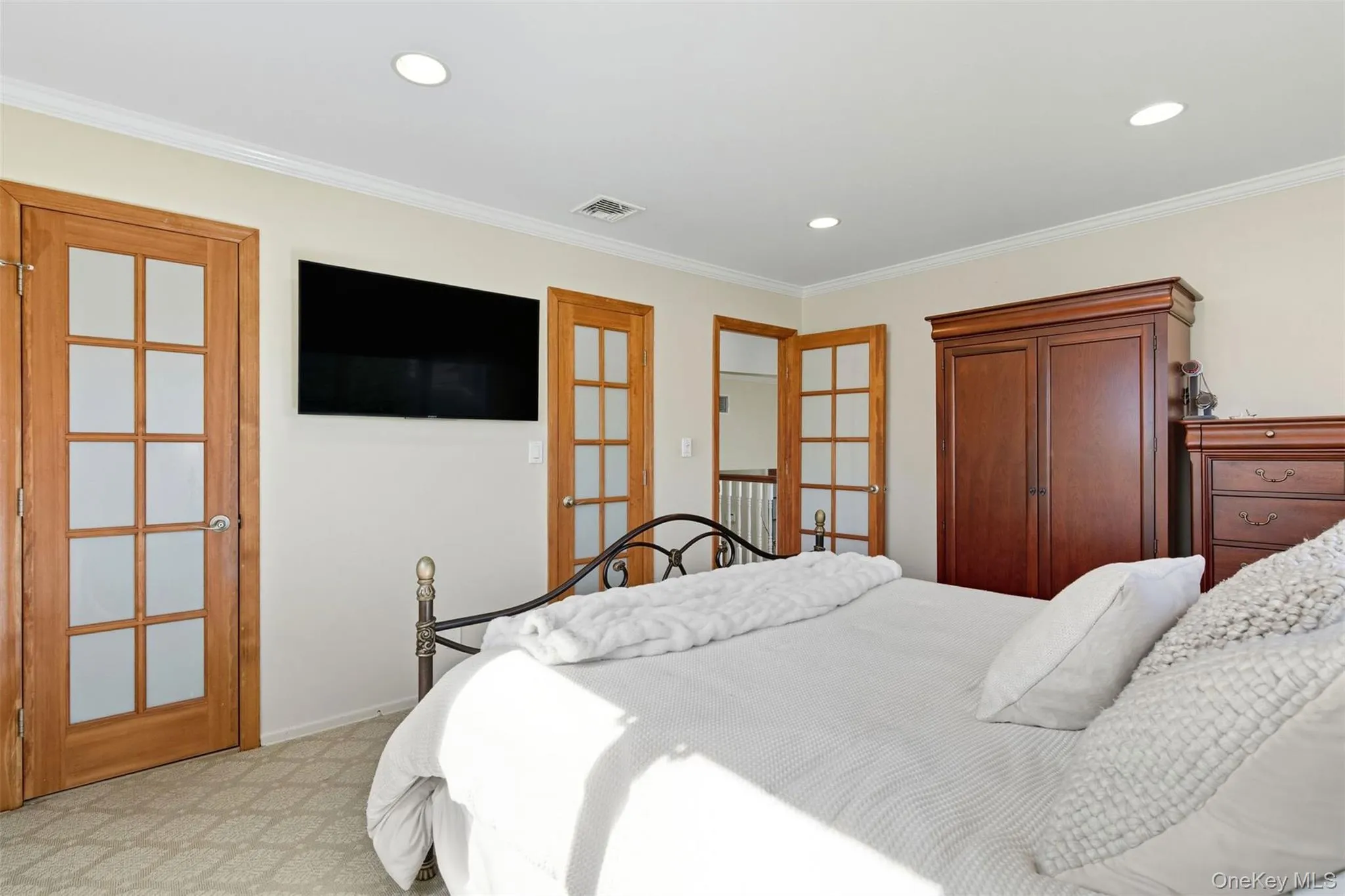 17 Willben Lane, Oyster Bay, NY, 3 Bedrooms Bedrooms, 8 Rooms Rooms,2 BathroomsBathrooms,Residential,For Rent,Willben,0,1029484 17 Willben Lane, Oyster Bay, NY, 3 Bedrooms Bedrooms, 8 Rooms Rooms,2 BathroomsBathrooms,Residential,For Rent,Willben,0,1029484