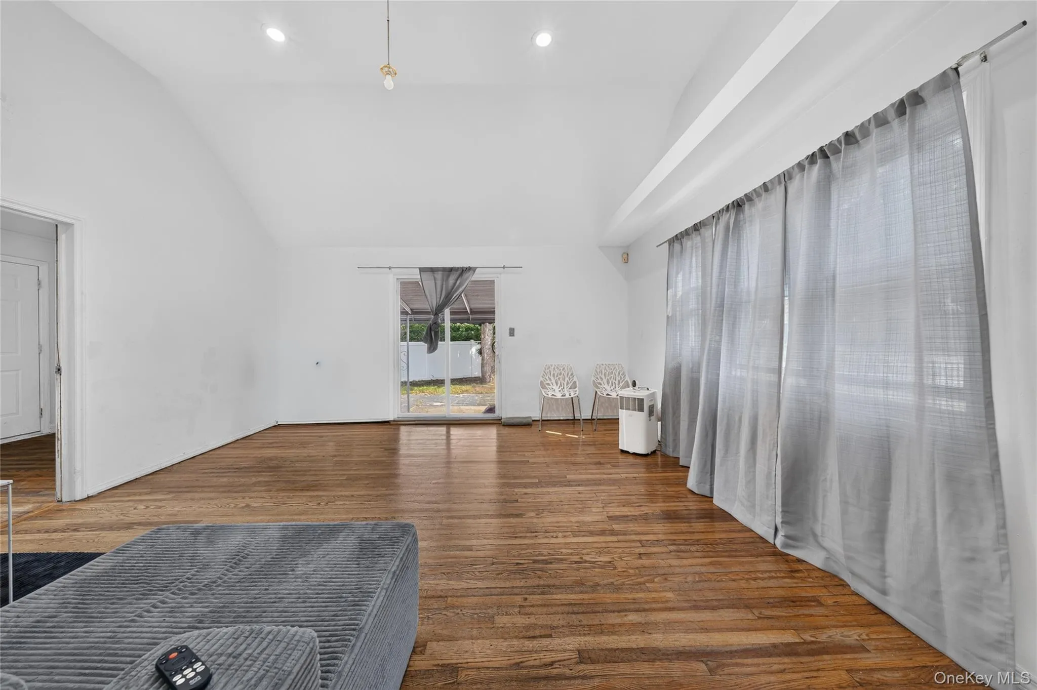 249 Bay Shore Road, Islip, NY, 3 Bedrooms Bedrooms, 7 Rooms Rooms,2 BathroomsBathrooms,Residential,For Rent,Bay Shore,0,1029489 249 Bay Shore Road, Islip, NY, 3 Bedrooms Bedrooms, 7 Rooms Rooms,2 BathroomsBathrooms,Residential,For Rent,Bay Shore,0,1029489