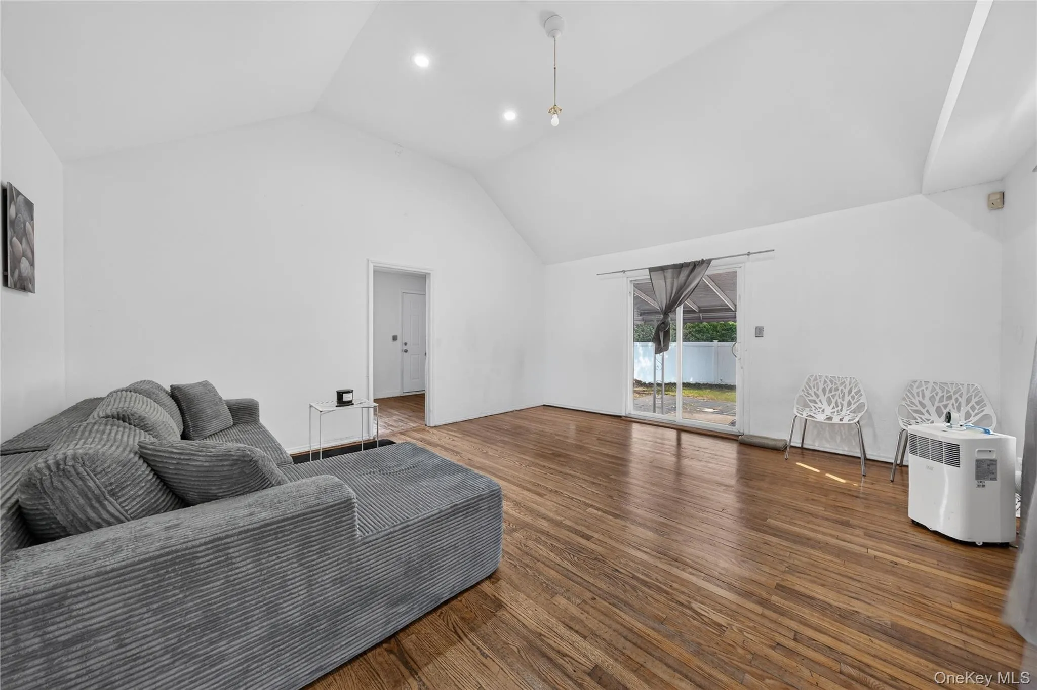 249 Bay Shore Road, Islip, NY, 3 Bedrooms Bedrooms, 7 Rooms Rooms,2 BathroomsBathrooms,Residential,For Rent,Bay Shore,0,1029489 249 Bay Shore Road, Islip, NY, 3 Bedrooms Bedrooms, 7 Rooms Rooms,2 BathroomsBathrooms,Residential,For Rent,Bay Shore,0,1029489