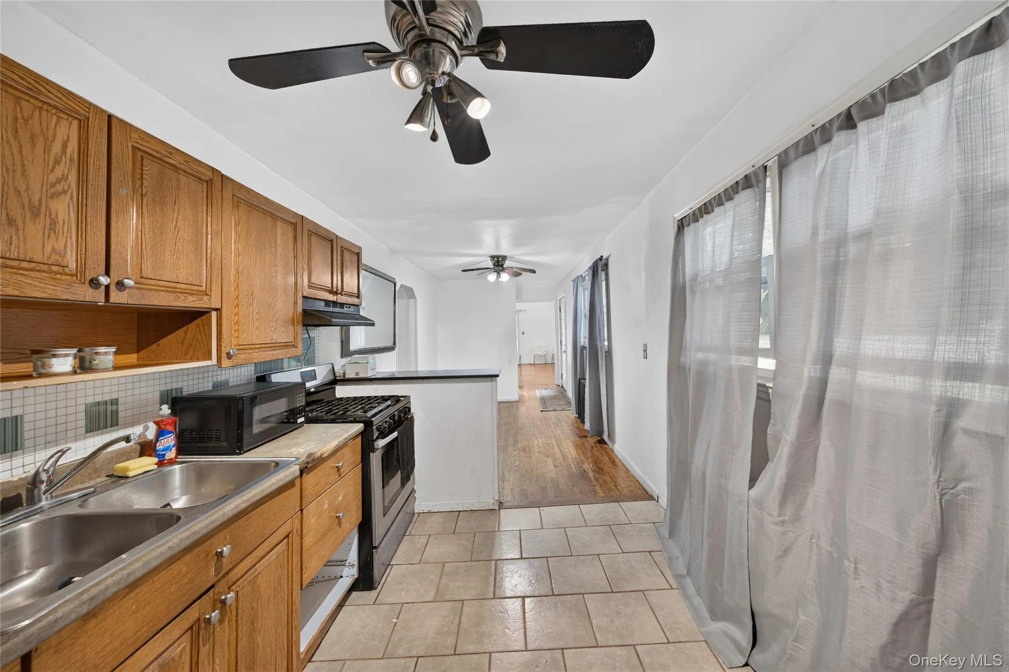 249 Bay Shore Road, Islip, NY, 3 Bedrooms Bedrooms, 7 Rooms Rooms,2 BathroomsBathrooms,Residential,For Rent,Bay Shore,0,1029489 249 Bay Shore Road, Islip, NY, 3 Bedrooms Bedrooms, 7 Rooms Rooms,2 BathroomsBathrooms,Residential,For Rent,Bay Shore,0,1029489