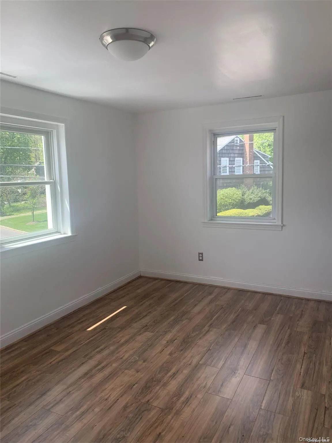 37 Shore Road, Huntington, NY, ,Commercial Lease,For Rent,Shore,0,1029493 37 Shore Road, Huntington, NY, ,Commercial Lease,For Rent,Shore,0,1029493