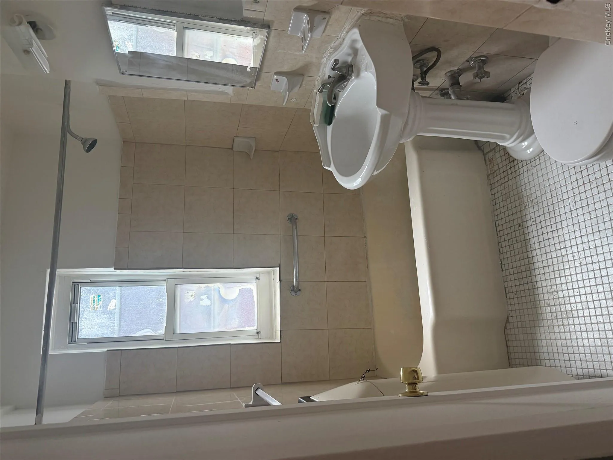 33-15 81st Street, New York, NY, 1 Bedroom Bedrooms, 3 Rooms Rooms,1 BathroomBathrooms,Residential,For Rent,81st,0,1029494 33-15 81st Street, New York, NY, 1 Bedroom Bedrooms, 3 Rooms Rooms,1 BathroomBathrooms,Residential,For Rent,81st,0,1029494