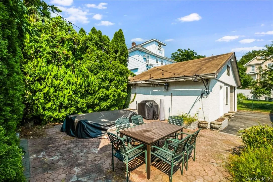 57 Circuit Avenue, Eastchester, NY, 5 Bedrooms Bedrooms, 11 Rooms Rooms,3 BathroomsBathrooms,Residential Lease,For Rent,Circuit,0,1029497 57 Circuit Avenue, Eastchester, NY, 5 Bedrooms Bedrooms, 11 Rooms Rooms,3 BathroomsBathrooms,Residential Lease,For Rent,Circuit,0,1029497