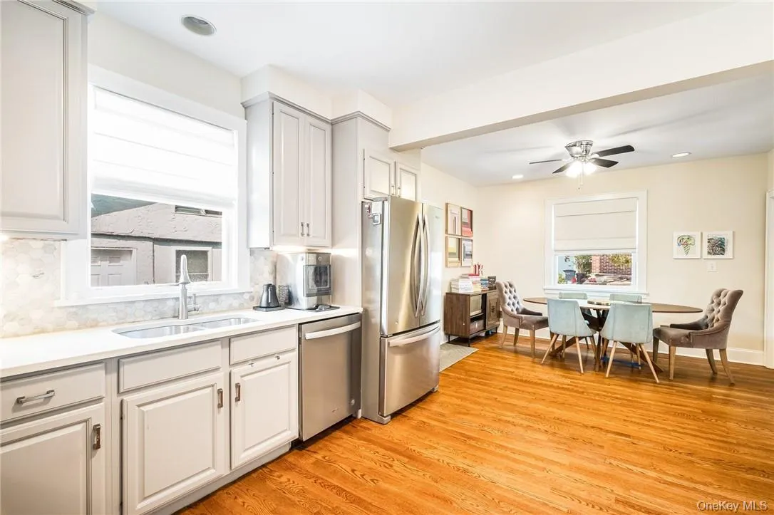 57 Circuit Avenue, Eastchester, NY, 5 Bedrooms Bedrooms, 11 Rooms Rooms,3 BathroomsBathrooms,Residential Lease,For Rent,Circuit,0,1029497 57 Circuit Avenue, Eastchester, NY, 5 Bedrooms Bedrooms, 11 Rooms Rooms,3 BathroomsBathrooms,Residential Lease,For Rent,Circuit,0,1029497