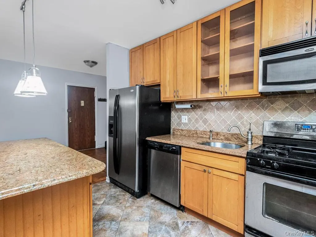 5601 Riverdale Avenue, New York, NY, 1 Bedroom Bedrooms, 4 Rooms Rooms,1 BathroomBathrooms,Residential,For Rent,Riverdale,0,1029498 5601 Riverdale Avenue, New York, NY, 1 Bedroom Bedrooms, 4 Rooms Rooms,1 BathroomBathrooms,Residential,For Rent,Riverdale,0,1029498