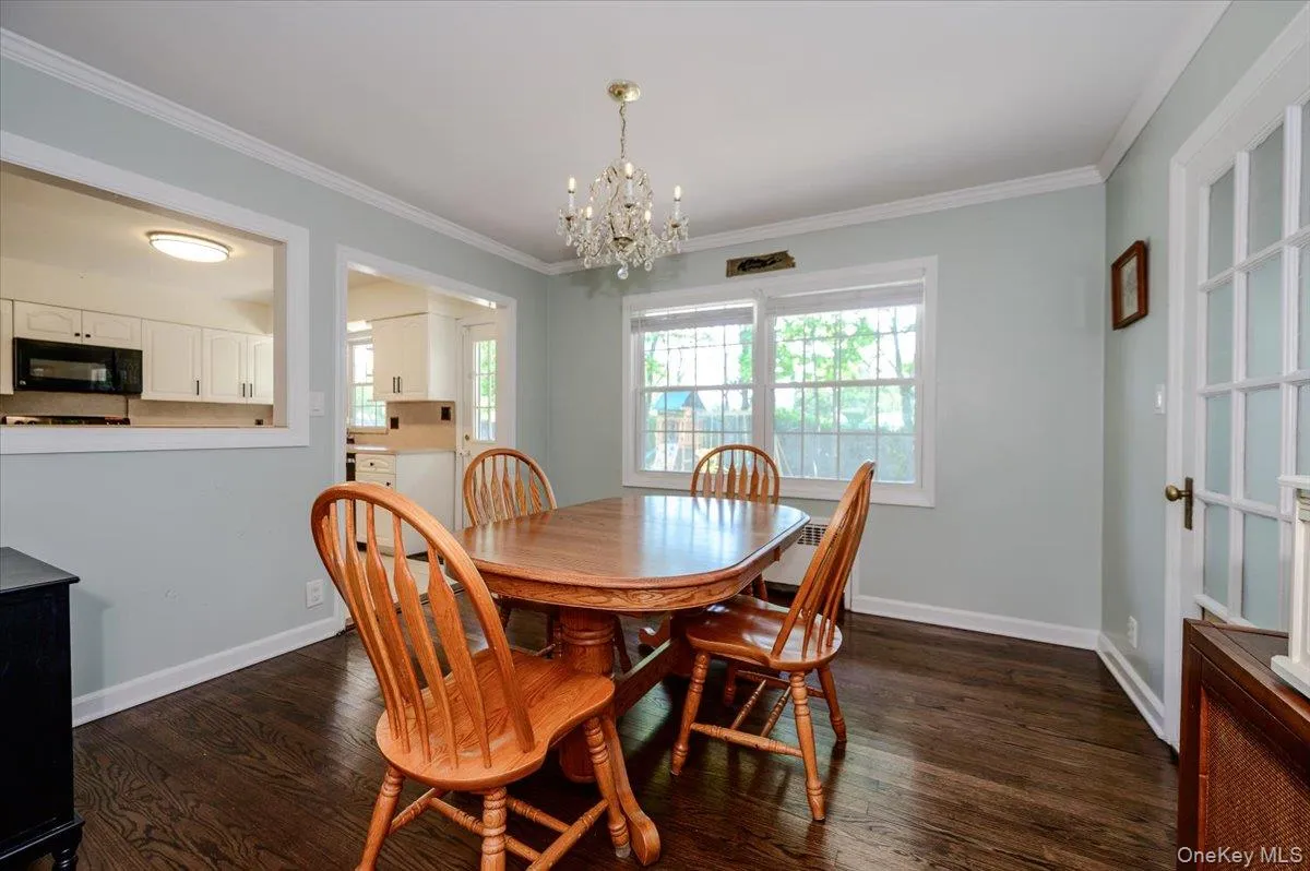 22 Manitton Court, Islip, NY, 5 Bedrooms Bedrooms, 9 Rooms Rooms,2 BathroomsBathrooms,Residential,For Rent,Manitton,0,1029500 22 Manitton Court, Islip, NY, 5 Bedrooms Bedrooms, 9 Rooms Rooms,2 BathroomsBathrooms,Residential,For Rent,Manitton,0,1029500