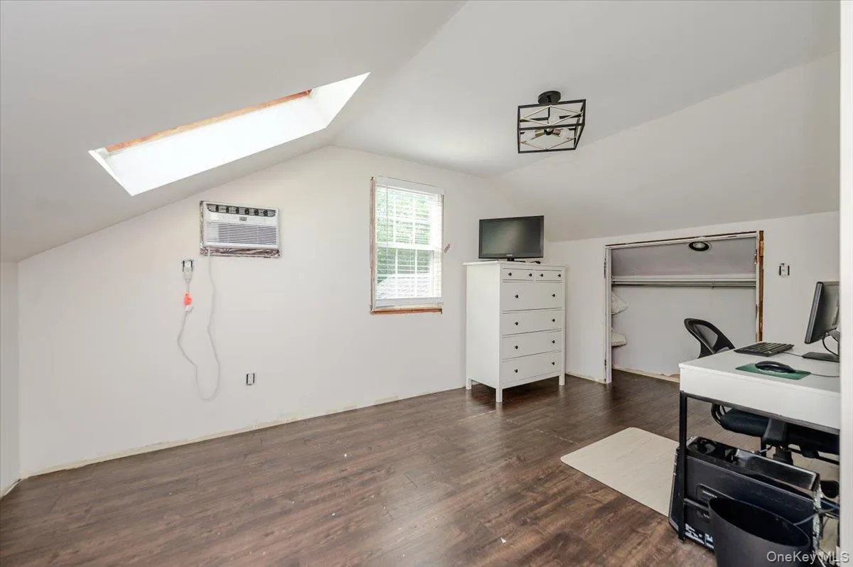 22 Manitton Court, Islip, NY, 5 Bedrooms Bedrooms, 9 Rooms Rooms,2 BathroomsBathrooms,Residential,For Rent,Manitton,0,1029500 22 Manitton Court, Islip, NY, 5 Bedrooms Bedrooms, 9 Rooms Rooms,2 BathroomsBathrooms,Residential,For Rent,Manitton,0,1029500