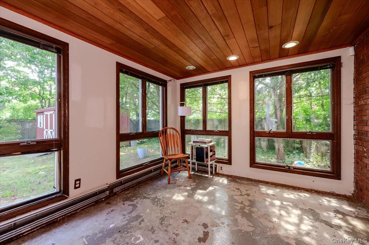 22 Manitton Court, Islip, NY, 5 Bedrooms Bedrooms, 9 Rooms Rooms,2 BathroomsBathrooms,Residential,For Rent,Manitton,0,1029500 22 Manitton Court, Islip, NY, 5 Bedrooms Bedrooms, 9 Rooms Rooms,2 BathroomsBathrooms,Residential,For Rent,Manitton,0,1029500