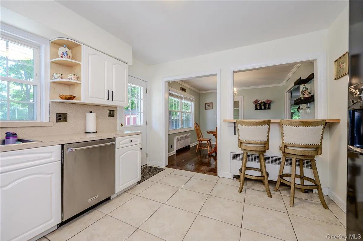 22 Manitton Court, Islip, NY, 5 Bedrooms Bedrooms, 9 Rooms Rooms,2 BathroomsBathrooms,Residential,For Rent,Manitton,0,1029500 22 Manitton Court, Islip, NY, 5 Bedrooms Bedrooms, 9 Rooms Rooms,2 BathroomsBathrooms,Residential,For Rent,Manitton,0,1029500