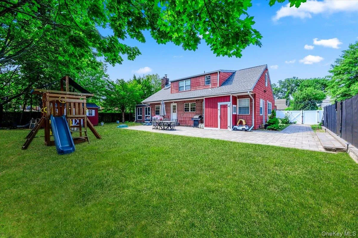 22 Manitton Court, Islip, NY, 5 Bedrooms Bedrooms, 9 Rooms Rooms,2 BathroomsBathrooms,Residential,For Rent,Manitton,0,1029500 22 Manitton Court, Islip, NY, 5 Bedrooms Bedrooms, 9 Rooms Rooms,2 BathroomsBathrooms,Residential,For Rent,Manitton,0,1029500