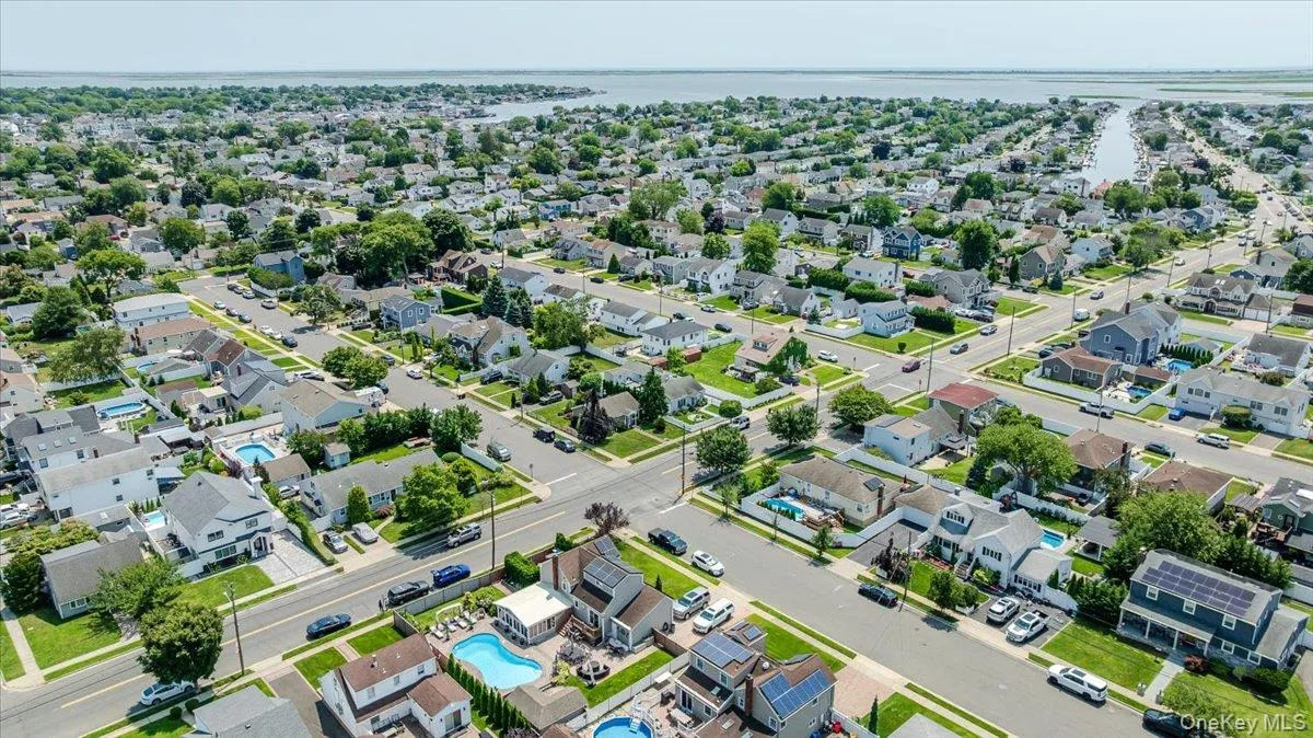 247 Forest Avenue, Oyster Bay, NY, 4 Bedrooms Bedrooms, 9 Rooms Rooms,3 BathroomsBathrooms,Residential,For Rent,Forest,0,1029501 247 Forest Avenue, Oyster Bay, NY, 4 Bedrooms Bedrooms, 9 Rooms Rooms,3 BathroomsBathrooms,Residential,For Rent,Forest,0,1029501