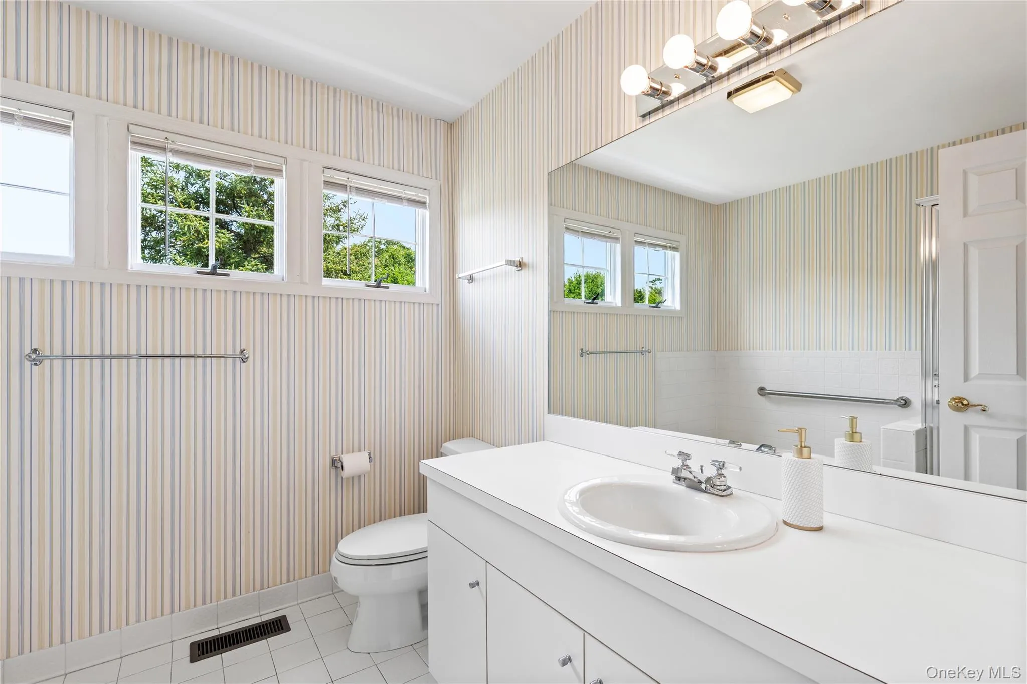 44 Alex Drive, White Plains, NY, 3 Bedrooms Bedrooms, 10 Rooms Rooms,3 BathroomsBathrooms,Residential,For Rent,Alex,0,1029516 44 Alex Drive, White Plains, NY, 3 Bedrooms Bedrooms, 10 Rooms Rooms,3 BathroomsBathrooms,Residential,For Rent,Alex,0,1029516