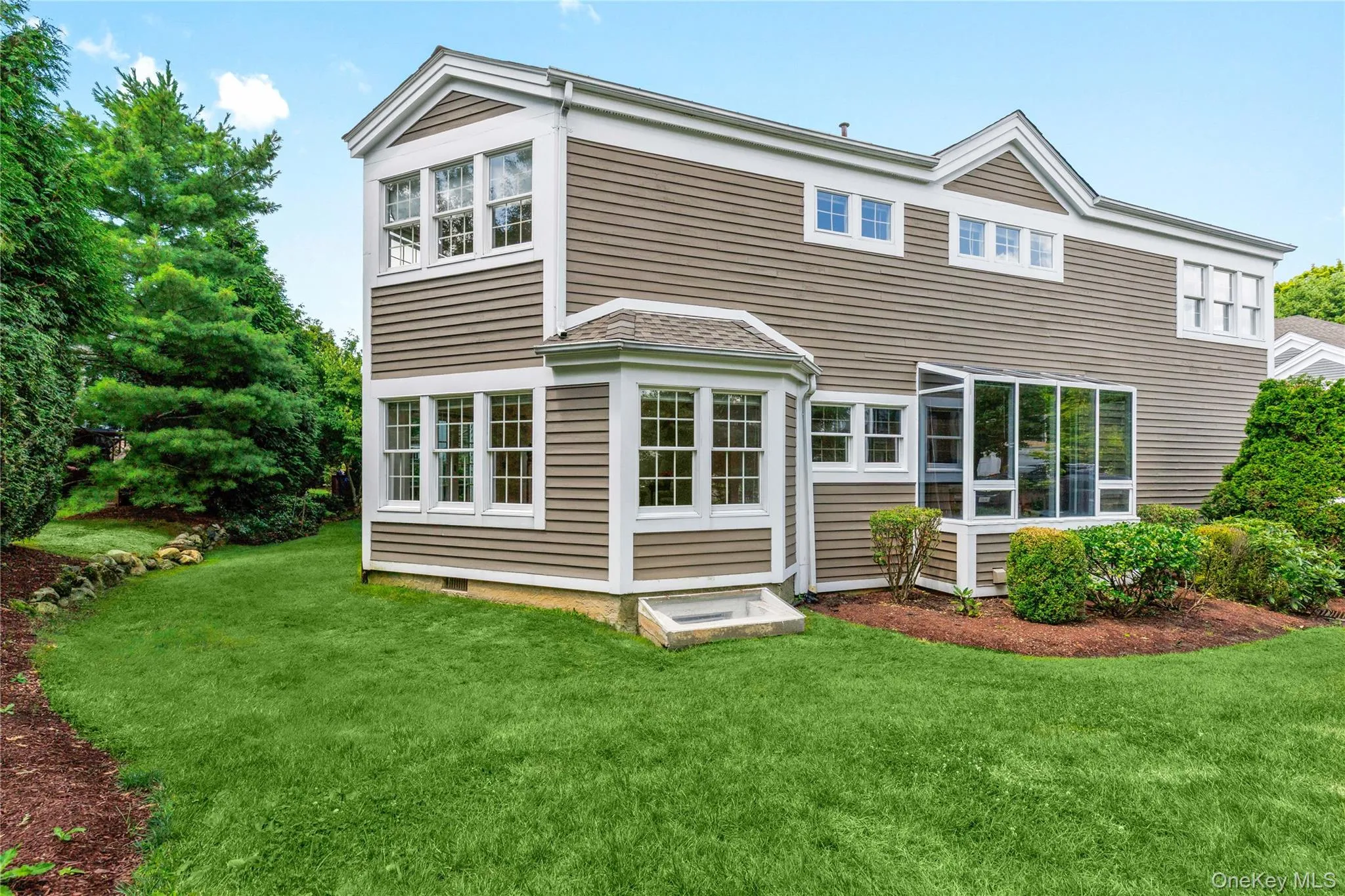 44 Alex Drive, White Plains, NY, 3 Bedrooms Bedrooms, 10 Rooms Rooms,3 BathroomsBathrooms,Residential,For Rent,Alex,0,1029516 44 Alex Drive, White Plains, NY, 3 Bedrooms Bedrooms, 10 Rooms Rooms,3 BathroomsBathrooms,Residential,For Rent,Alex,0,1029516