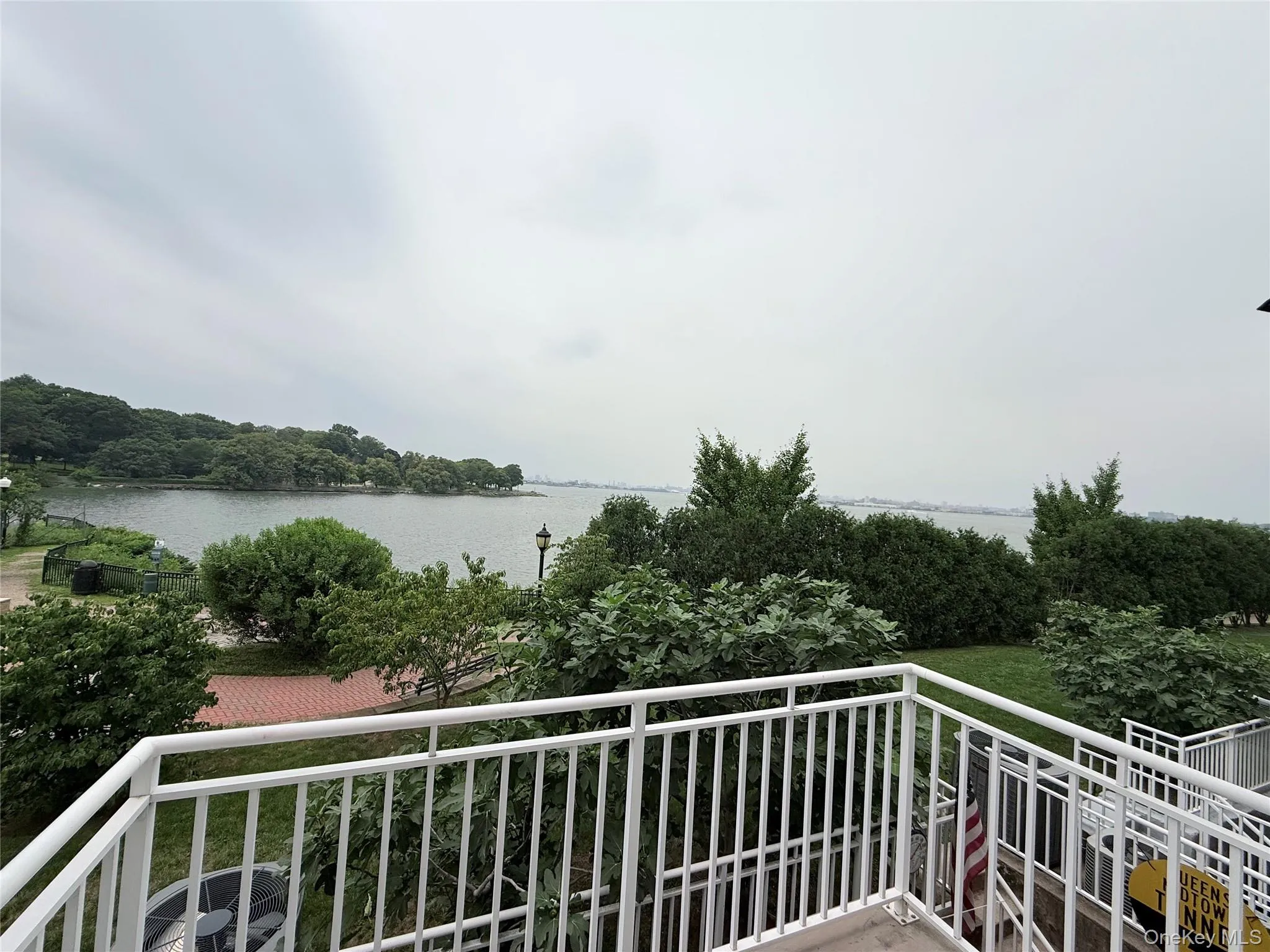 314 Soundview Lane, New York, NY, 5 Bedrooms Bedrooms, 8 Rooms Rooms,3 BathroomsBathrooms,Residential Lease,For Rent,Soundview,0,1029517 314 Soundview Lane, New York, NY, 5 Bedrooms Bedrooms, 8 Rooms Rooms,3 BathroomsBathrooms,Residential Lease,For Rent,Soundview,0,1029517