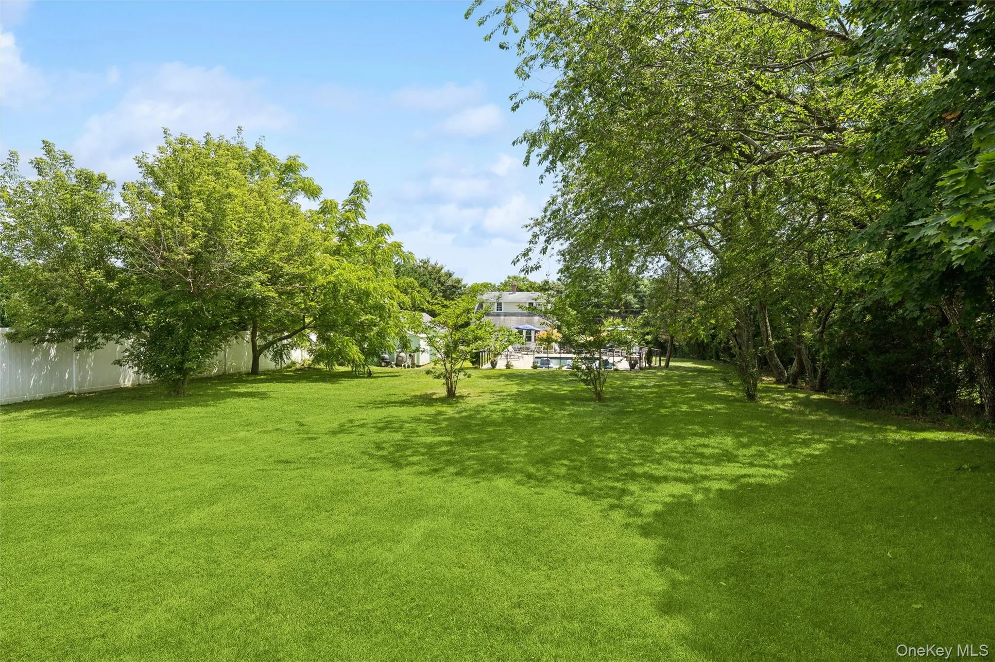 15 Bay Avenue, Southampton, NY, 3 Bedrooms Bedrooms, 7 Rooms Rooms,2 BathroomsBathrooms,Residential,For Rent,Bay,0,1029520 15 Bay Avenue, Southampton, NY, 3 Bedrooms Bedrooms, 7 Rooms Rooms,2 BathroomsBathrooms,Residential,For Rent,Bay,0,1029520