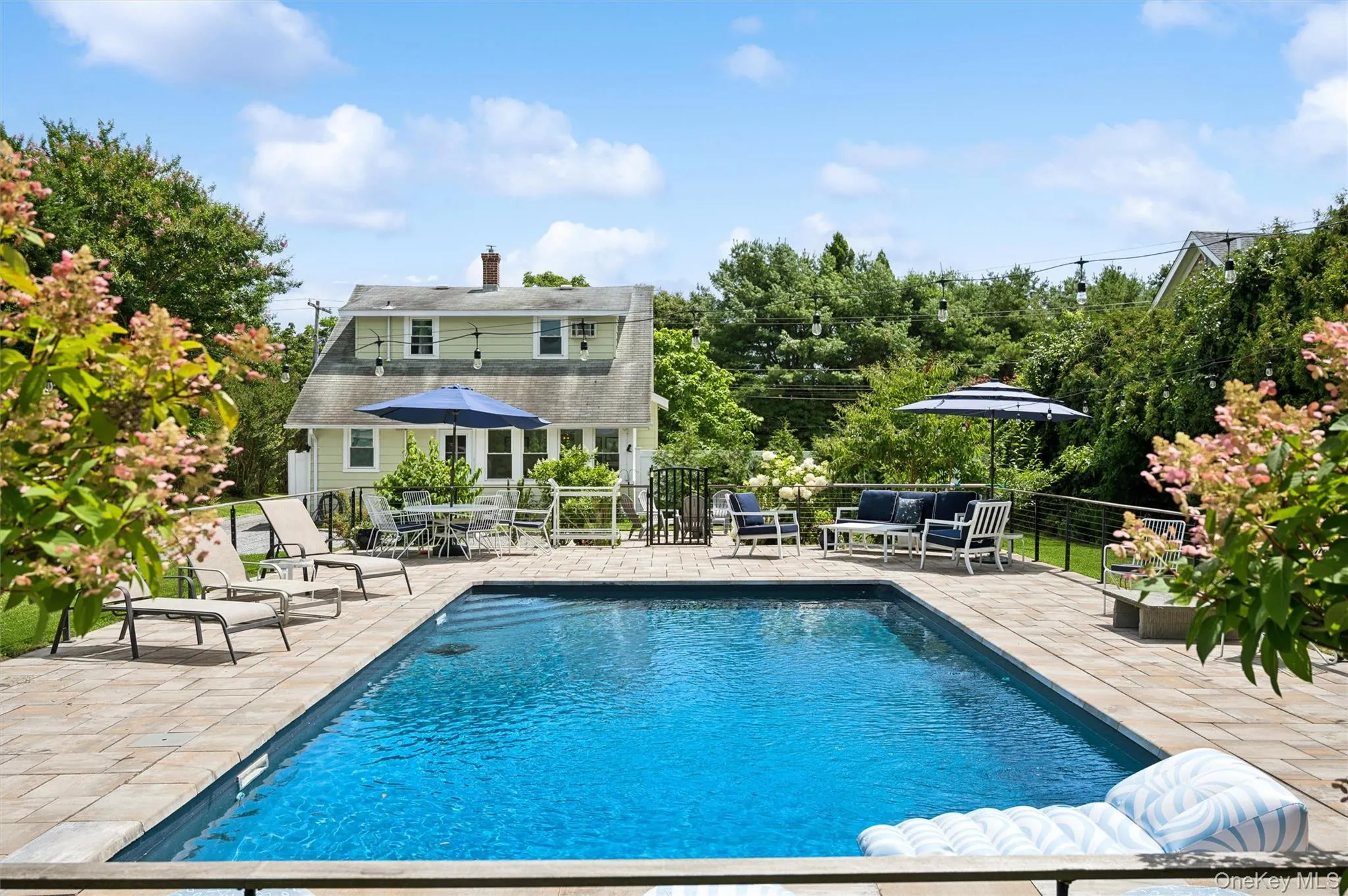 15 Bay Avenue, Southampton, NY, 3 Bedrooms Bedrooms, 7 Rooms Rooms,2 BathroomsBathrooms,Residential,For Rent,Bay,0,1029520 15 Bay Avenue, Southampton, NY, 3 Bedrooms Bedrooms, 7 Rooms Rooms,2 BathroomsBathrooms,Residential,For Rent,Bay,0,1029520