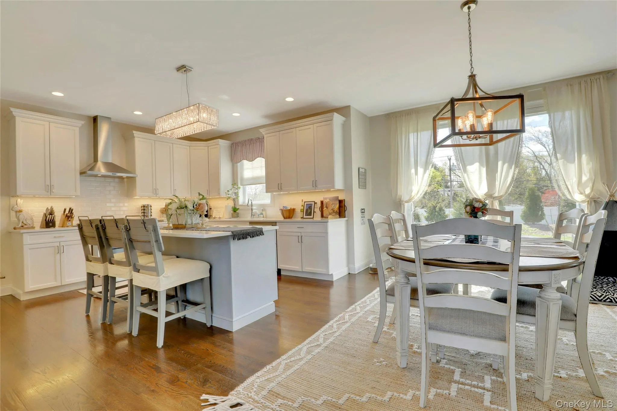 27 Country View Lane, Huntington, NY, 5 Bedrooms Bedrooms, 9 Rooms Rooms,3 BathroomsBathrooms,Residential Lease,For Rent,Country View,0,1029521 27 Country View Lane, Huntington, NY, 5 Bedrooms Bedrooms, 9 Rooms Rooms,3 BathroomsBathrooms,Residential Lease,For Rent,Country View,0,1029521