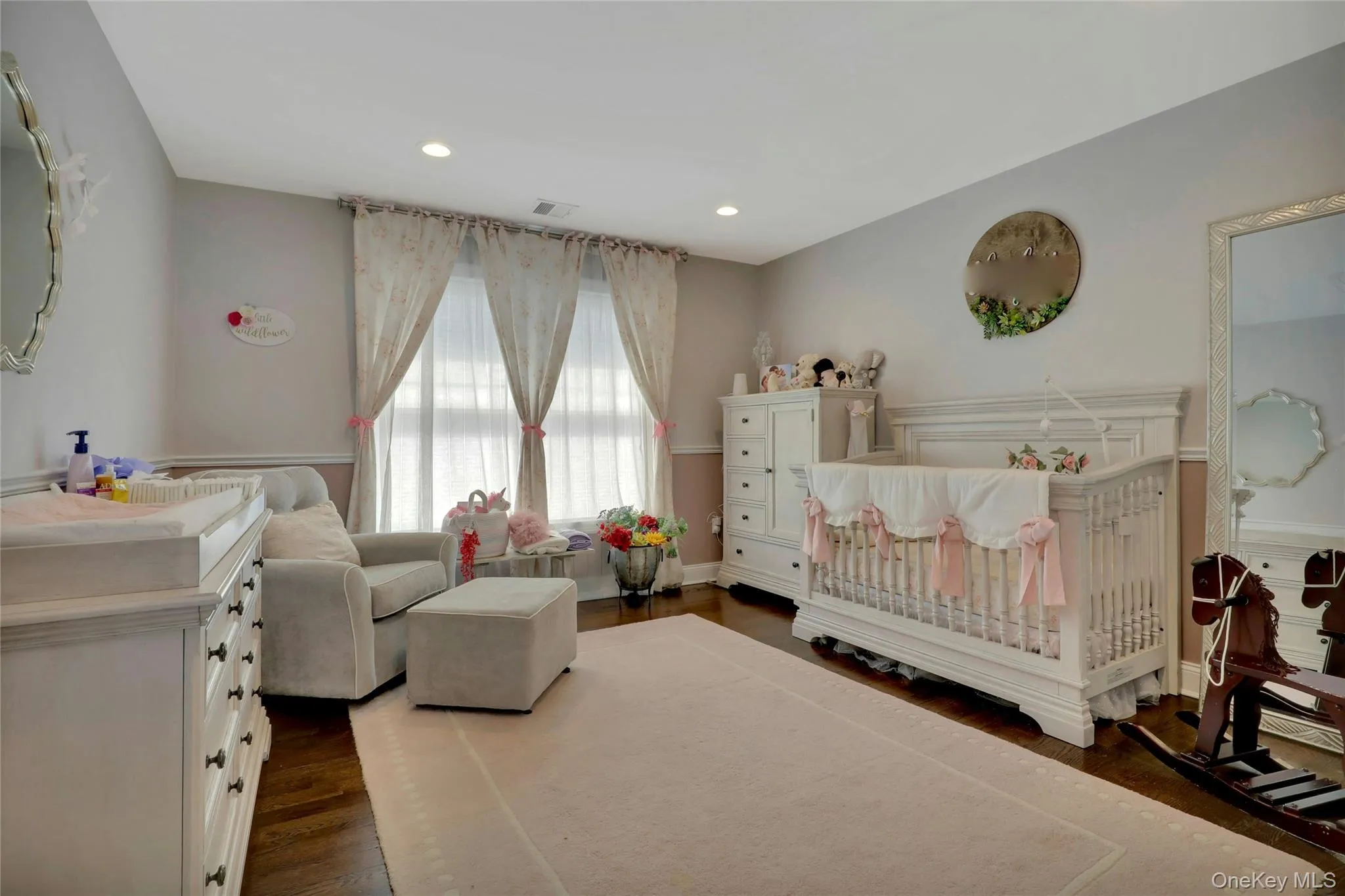 27 Country View Lane, Huntington, NY, 5 Bedrooms Bedrooms, 9 Rooms Rooms,3 BathroomsBathrooms,Residential Lease,For Rent,Country View,0,1029521 27 Country View Lane, Huntington, NY, 5 Bedrooms Bedrooms, 9 Rooms Rooms,3 BathroomsBathrooms,Residential Lease,For Rent,Country View,0,1029521