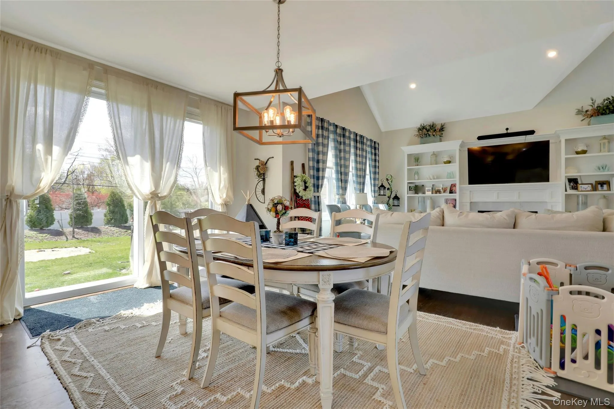 27 Country View Lane, Huntington, NY, 5 Bedrooms Bedrooms, 9 Rooms Rooms,3 BathroomsBathrooms,Residential Lease,For Rent,Country View,0,1029521 27 Country View Lane, Huntington, NY, 5 Bedrooms Bedrooms, 9 Rooms Rooms,3 BathroomsBathrooms,Residential Lease,For Rent,Country View,0,1029521