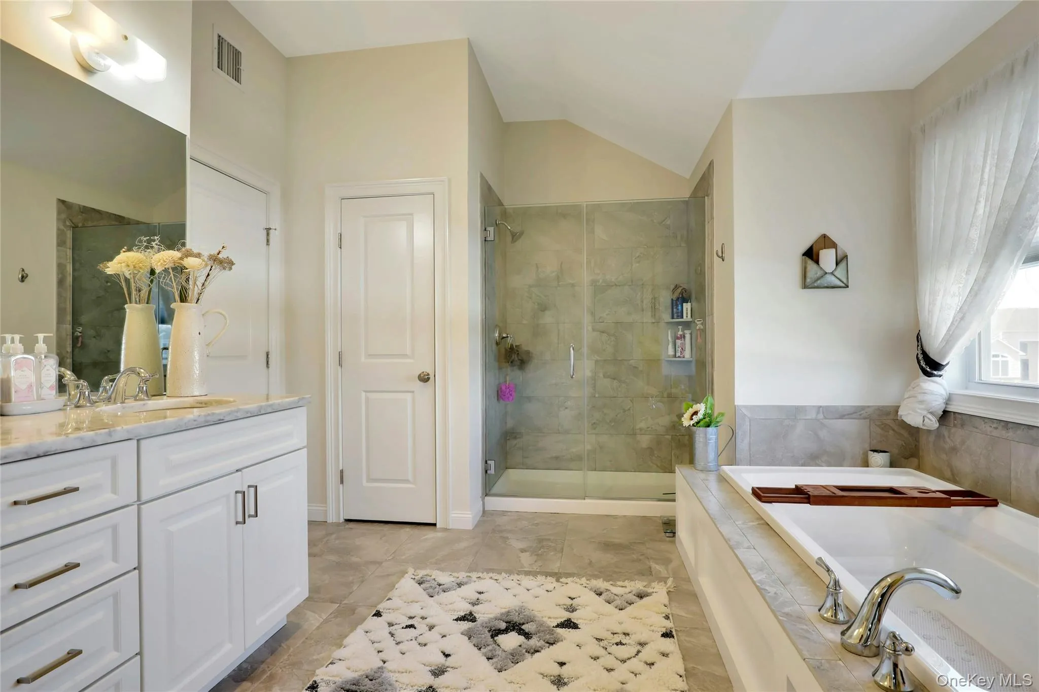 27 Country View Lane, Huntington, NY, 5 Bedrooms Bedrooms, 9 Rooms Rooms,3 BathroomsBathrooms,Residential Lease,For Rent,Country View,0,1029521 27 Country View Lane, Huntington, NY, 5 Bedrooms Bedrooms, 9 Rooms Rooms,3 BathroomsBathrooms,Residential Lease,For Rent,Country View,0,1029521