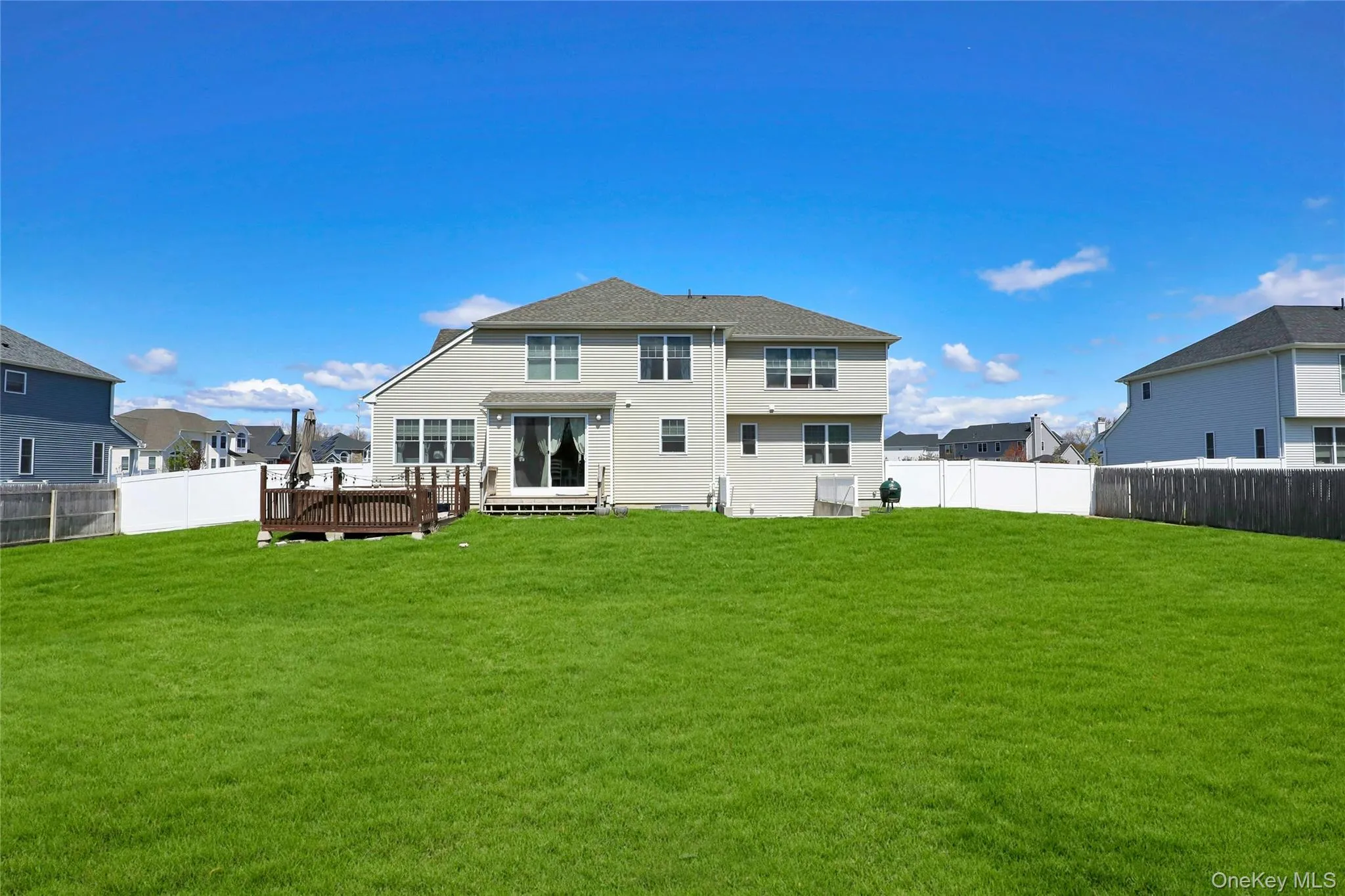 27 Country View Lane, Huntington, NY, 5 Bedrooms Bedrooms, 9 Rooms Rooms,3 BathroomsBathrooms,Residential Lease,For Rent,Country View,0,1029521 27 Country View Lane, Huntington, NY, 5 Bedrooms Bedrooms, 9 Rooms Rooms,3 BathroomsBathrooms,Residential Lease,For Rent,Country View,0,1029521
