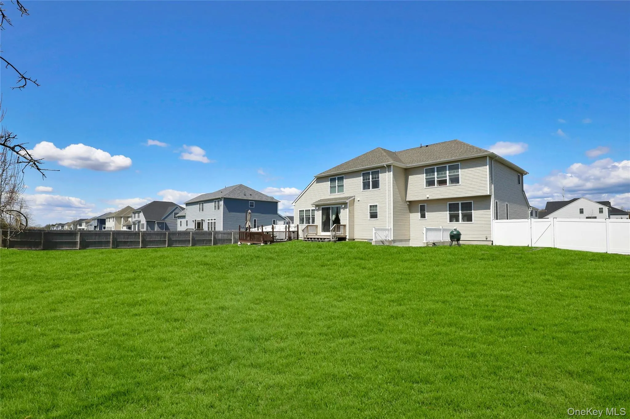 27 Country View Lane, Huntington, NY, 5 Bedrooms Bedrooms, 9 Rooms Rooms,3 BathroomsBathrooms,Residential Lease,For Rent,Country View,0,1029521 27 Country View Lane, Huntington, NY, 5 Bedrooms Bedrooms, 9 Rooms Rooms,3 BathroomsBathrooms,Residential Lease,For Rent,Country View,0,1029521