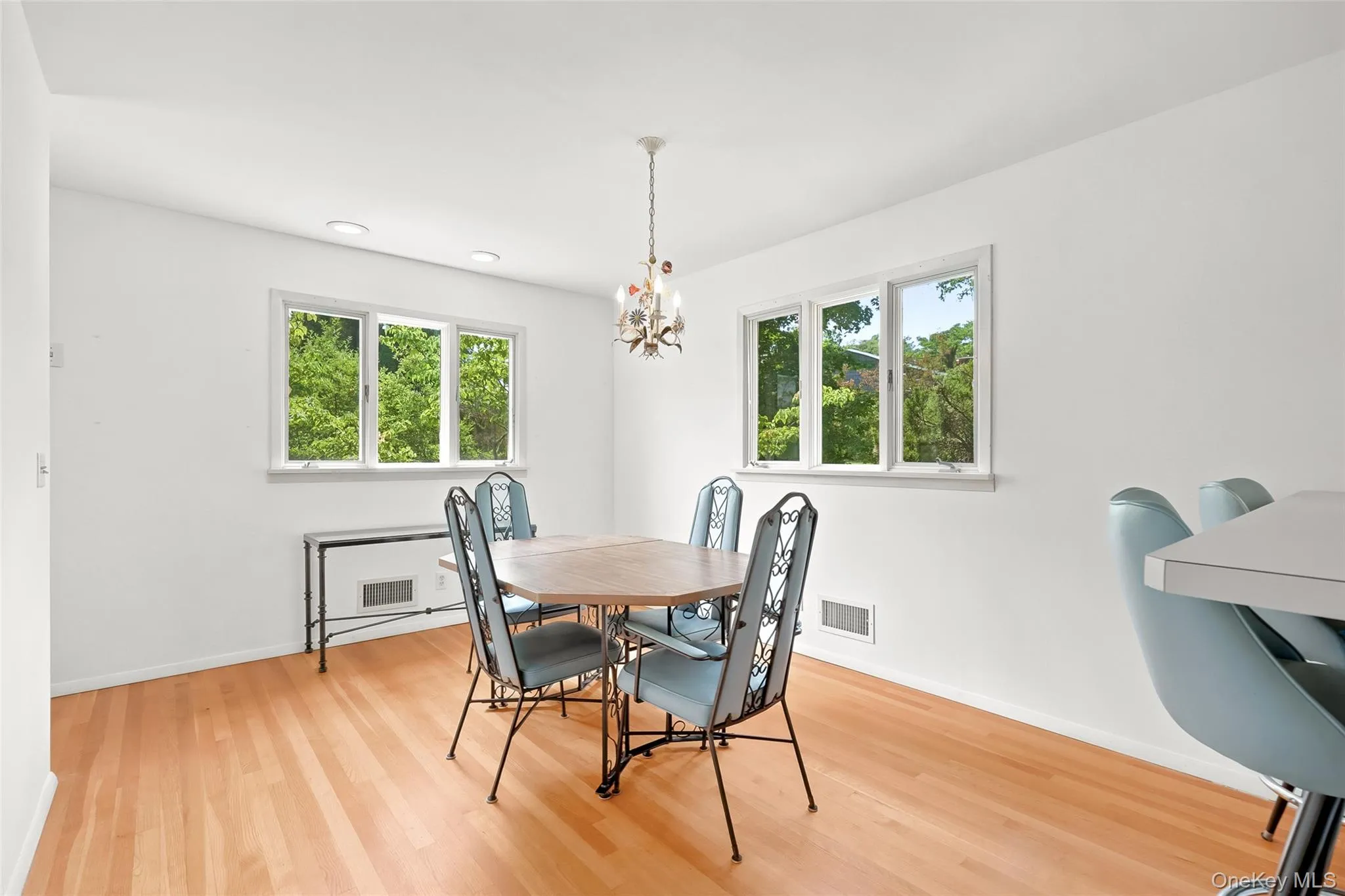 8 Palma Drive, Harrison, NY, 4 Bedrooms Bedrooms, 8 Rooms Rooms,2 BathroomsBathrooms,Residential,For Rent,Palma,0,1029523 8 Palma Drive, Harrison, NY, 4 Bedrooms Bedrooms, 8 Rooms Rooms,2 BathroomsBathrooms,Residential,For Rent,Palma,0,1029523