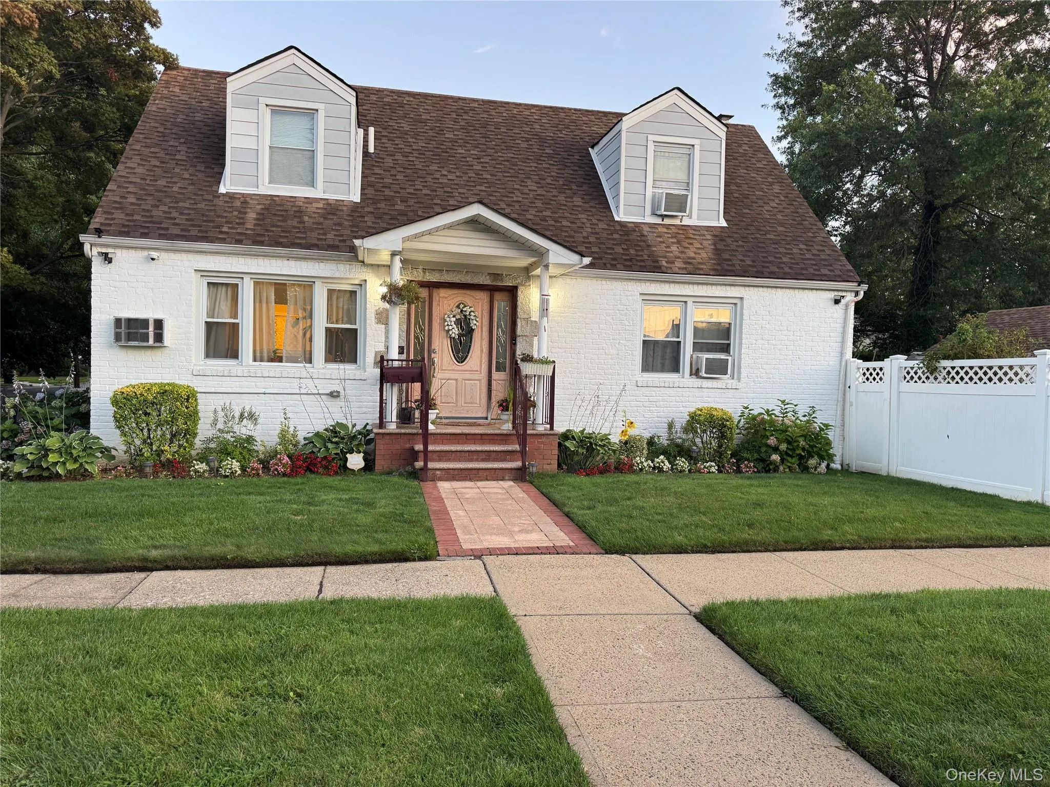 276 85th Avenue, Hempstead, NY, 4 Bedrooms Bedrooms, 9 Rooms Rooms,3 BathroomsBathrooms,Residential,For Rent,85th,0,1029525 276 85th Avenue, Hempstead, NY, 4 Bedrooms Bedrooms, 9 Rooms Rooms,3 BathroomsBathrooms,Residential,For Rent,85th,0,1029525