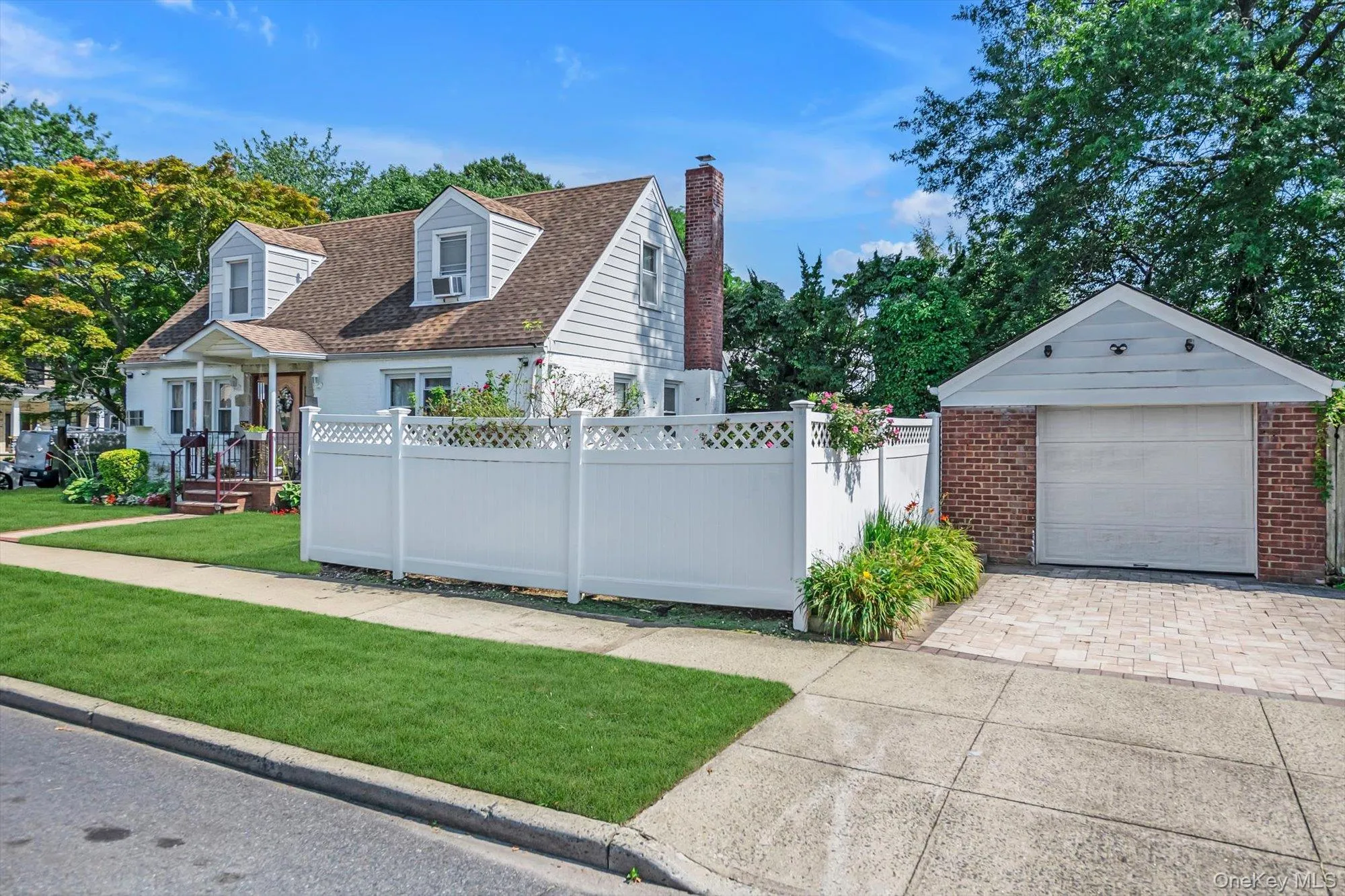 276 85th Avenue, Hempstead, NY, 4 Bedrooms Bedrooms, 9 Rooms Rooms,3 BathroomsBathrooms,Residential,For Rent,85th,0,1029525 276 85th Avenue, Hempstead, NY, 4 Bedrooms Bedrooms, 9 Rooms Rooms,3 BathroomsBathrooms,Residential,For Rent,85th,0,1029525