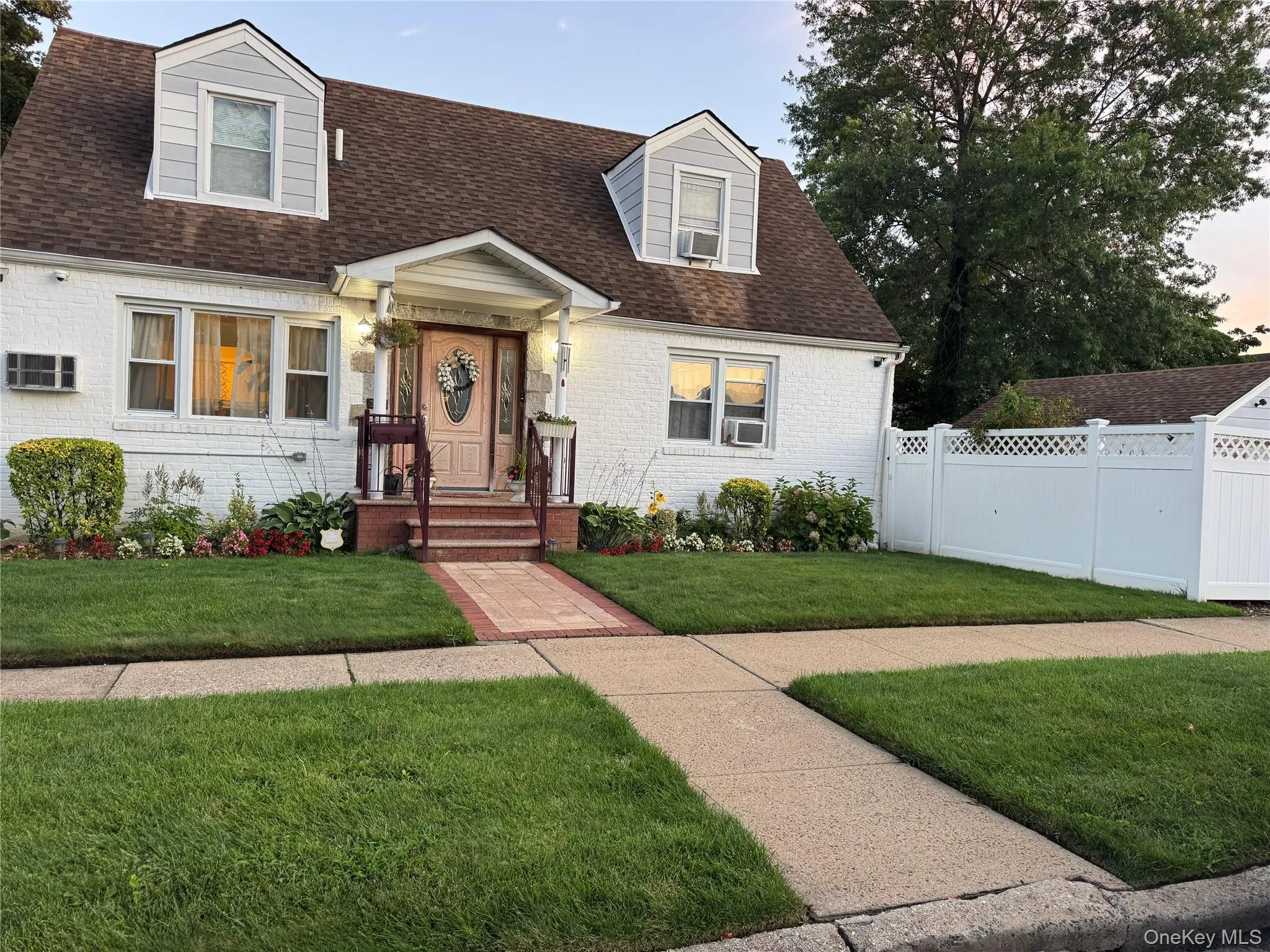 276 85th Avenue, Hempstead, NY, 4 Bedrooms Bedrooms, 9 Rooms Rooms,3 BathroomsBathrooms,Residential,For Rent,85th,0,1029525 276 85th Avenue, Hempstead, NY, 4 Bedrooms Bedrooms, 9 Rooms Rooms,3 BathroomsBathrooms,Residential,For Rent,85th,0,1029525