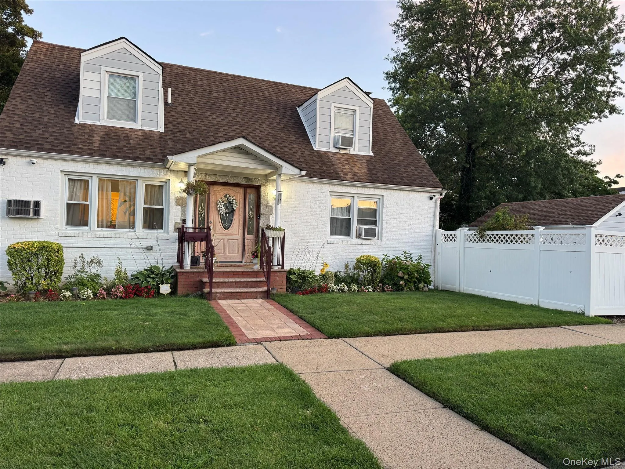 276 85th Avenue, Hempstead, NY, 4 Bedrooms Bedrooms, 9 Rooms Rooms,3 BathroomsBathrooms,Residential,For Rent,85th,0,1029525 276 85th Avenue, Hempstead, NY, 4 Bedrooms Bedrooms, 9 Rooms Rooms,3 BathroomsBathrooms,Residential,For Rent,85th,0,1029525
