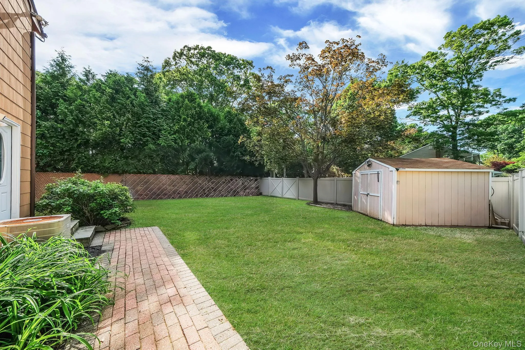 26 Heritage Place, Smithtown, NY, 4 Bedrooms Bedrooms, 10 Rooms Rooms,2 BathroomsBathrooms,Residential,For Rent,Heritage,0,1029526 26 Heritage Place, Smithtown, NY, 4 Bedrooms Bedrooms, 10 Rooms Rooms,2 BathroomsBathrooms,Residential,For Rent,Heritage,0,1029526