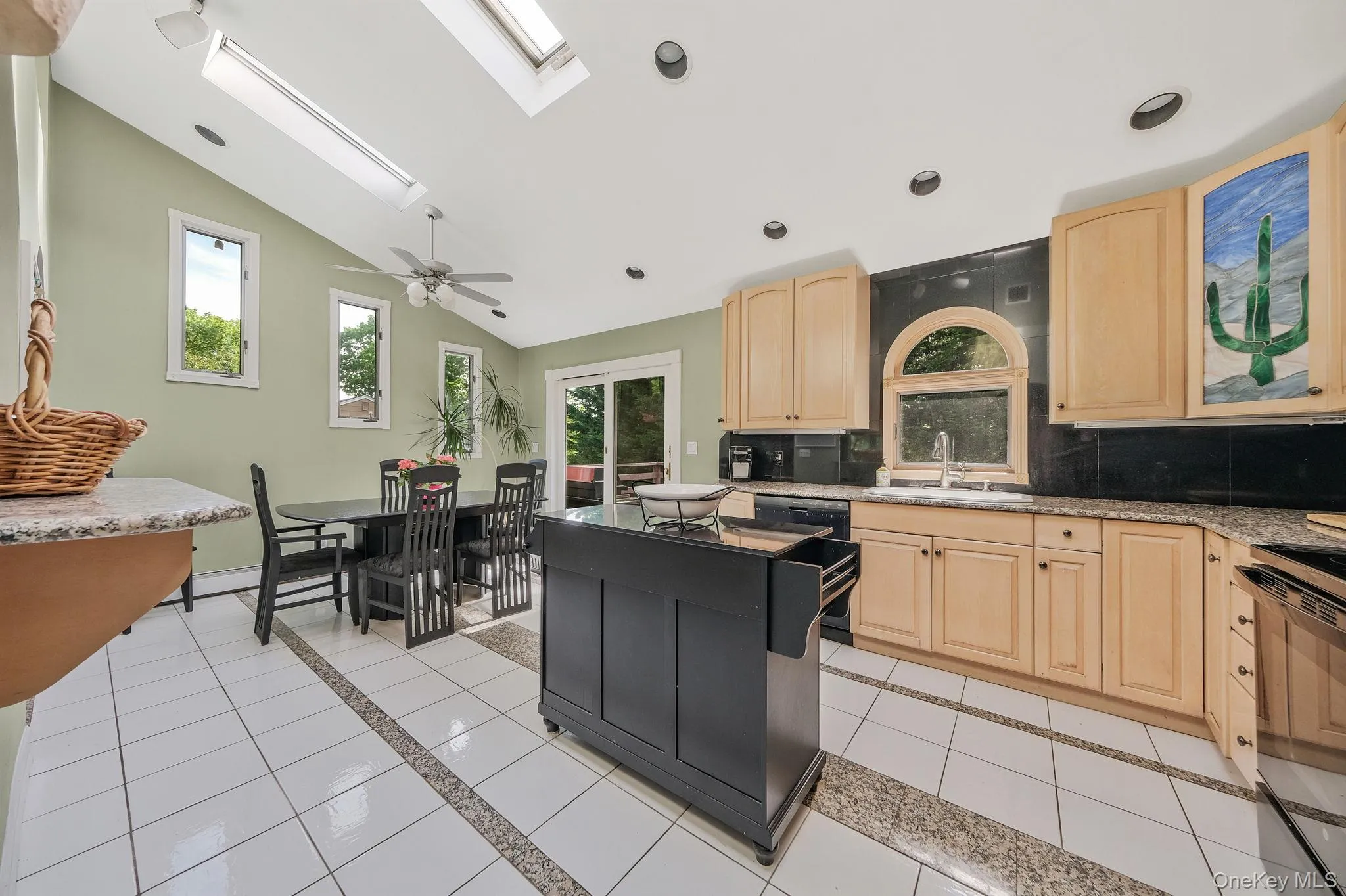 26 Heritage Place, Smithtown, NY, 4 Bedrooms Bedrooms, 10 Rooms Rooms,2 BathroomsBathrooms,Residential,For Rent,Heritage,0,1029526 26 Heritage Place, Smithtown, NY, 4 Bedrooms Bedrooms, 10 Rooms Rooms,2 BathroomsBathrooms,Residential,For Rent,Heritage,0,1029526