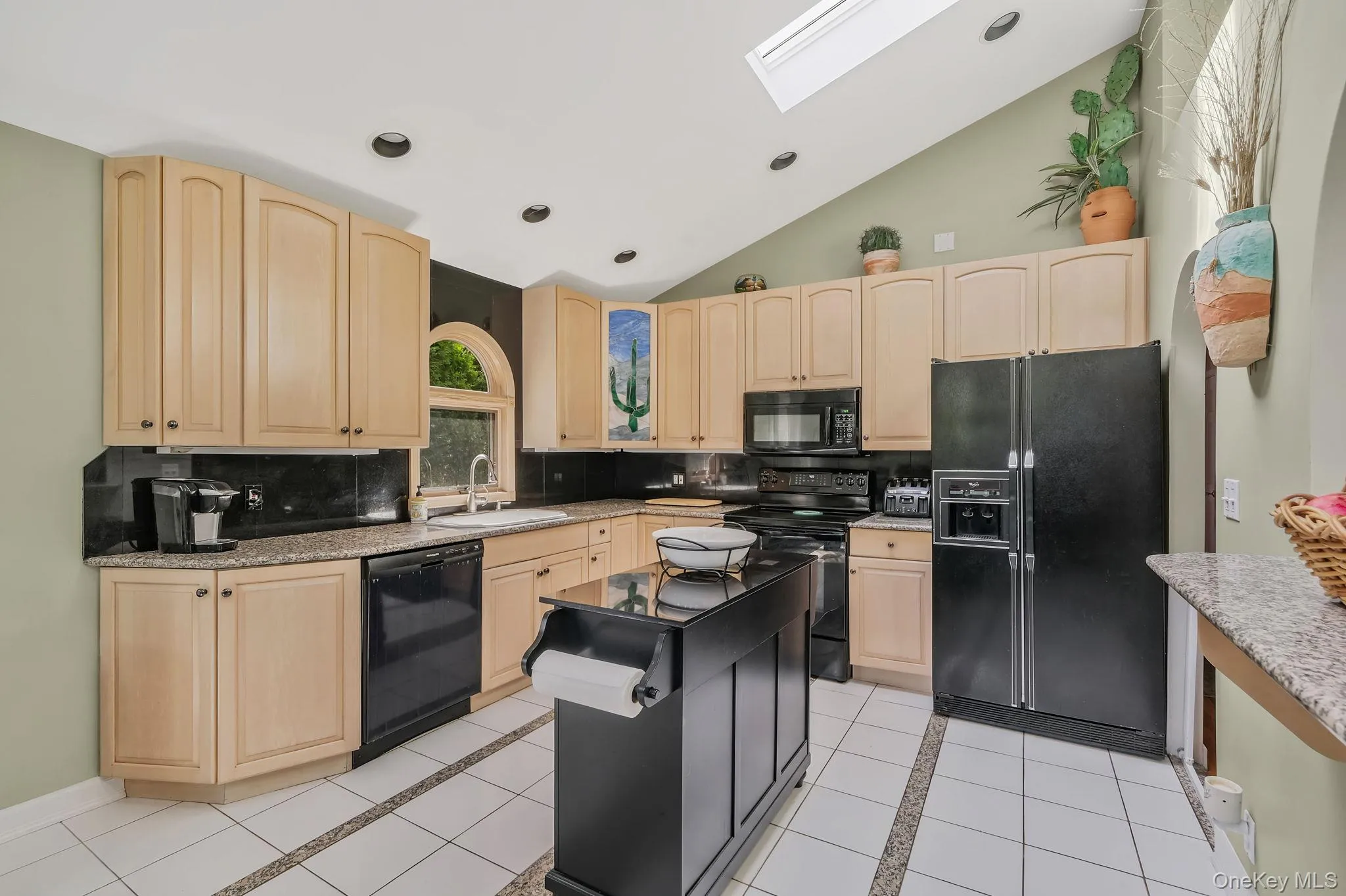 26 Heritage Place, Smithtown, NY, 4 Bedrooms Bedrooms, 10 Rooms Rooms,2 BathroomsBathrooms,Residential,For Rent,Heritage,0,1029526 26 Heritage Place, Smithtown, NY, 4 Bedrooms Bedrooms, 10 Rooms Rooms,2 BathroomsBathrooms,Residential,For Rent,Heritage,0,1029526