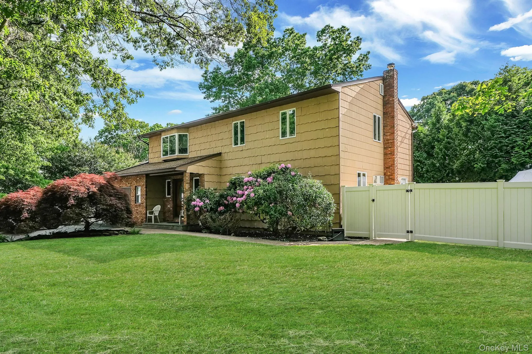 26 Heritage Place, Smithtown, NY, 4 Bedrooms Bedrooms, 10 Rooms Rooms,2 BathroomsBathrooms,Residential,For Rent,Heritage,0,1029526 26 Heritage Place, Smithtown, NY, 4 Bedrooms Bedrooms, 10 Rooms Rooms,2 BathroomsBathrooms,Residential,For Rent,Heritage,0,1029526