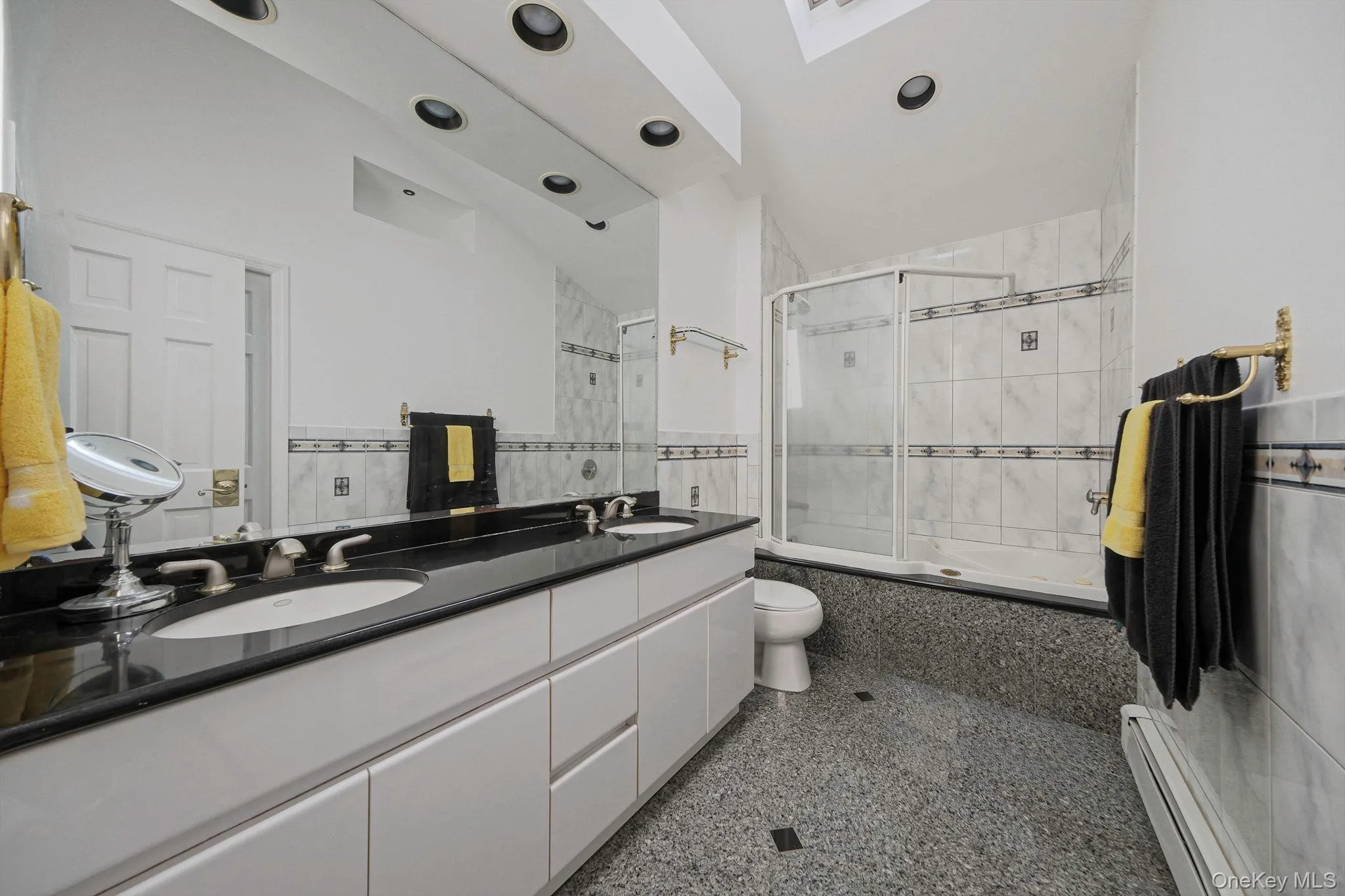 26 Heritage Place, Smithtown, NY, 4 Bedrooms Bedrooms, 10 Rooms Rooms,2 BathroomsBathrooms,Residential,For Rent,Heritage,0,1029526 26 Heritage Place, Smithtown, NY, 4 Bedrooms Bedrooms, 10 Rooms Rooms,2 BathroomsBathrooms,Residential,For Rent,Heritage,0,1029526