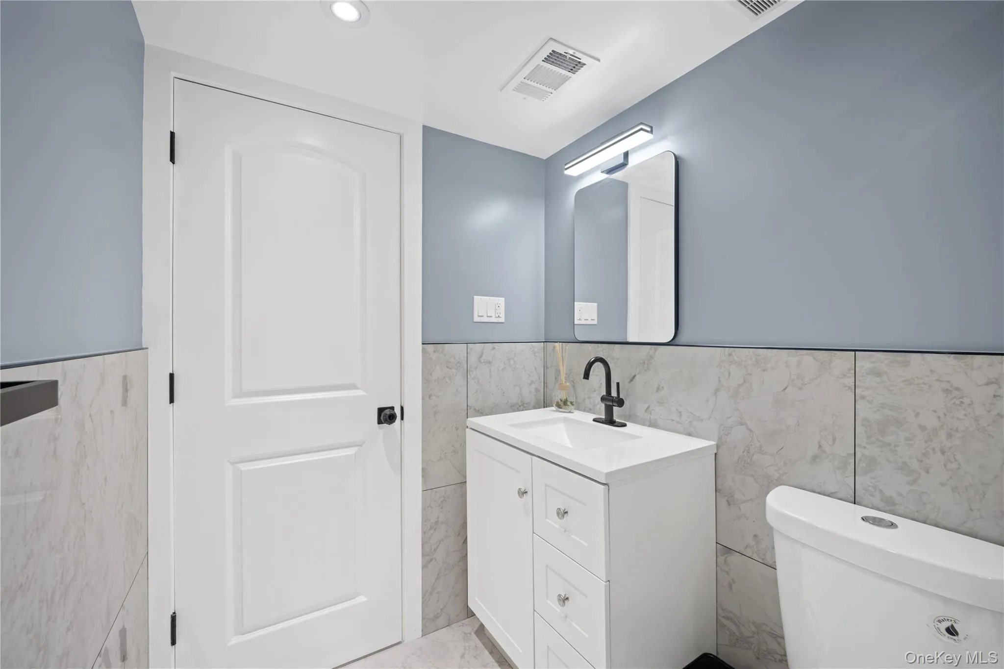Second Bath Room Second Bath Room