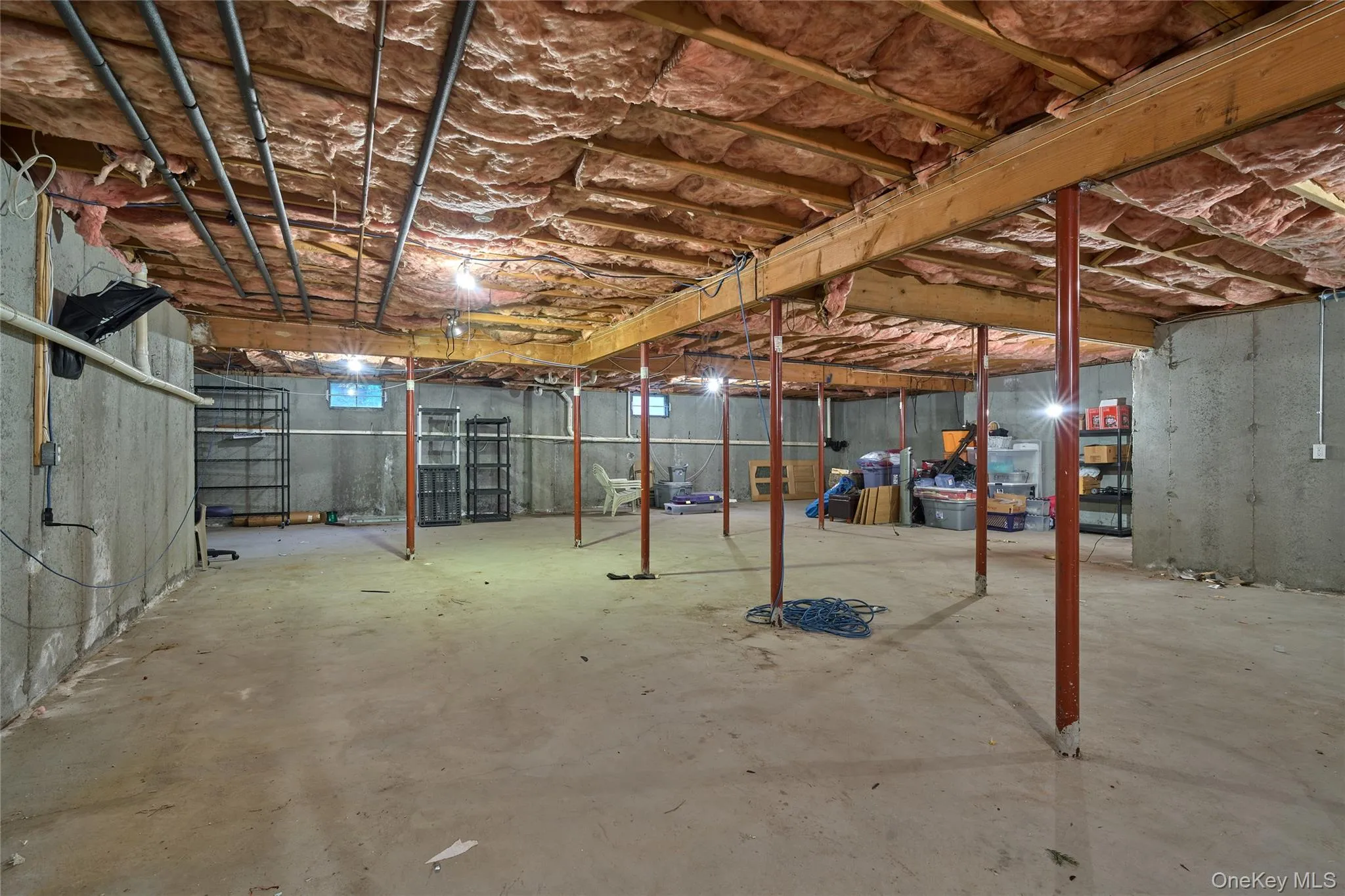 8' ceiling 8' ceiling