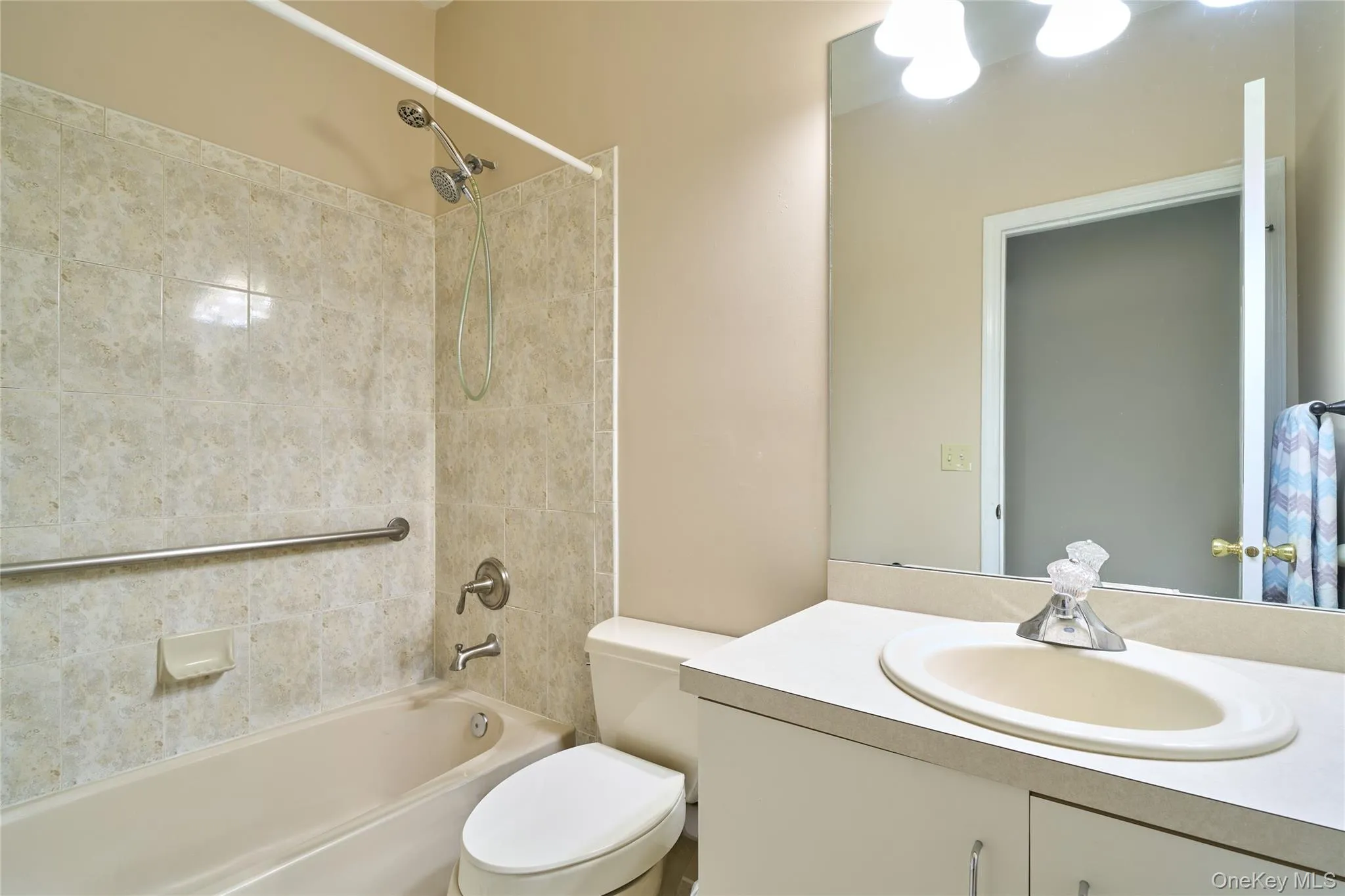 11 Embassy Road, Brookhaven, NY, 3 Bedrooms Bedrooms, 8 Rooms Rooms,2 BathroomsBathrooms,Residential,For Rent,Embassy,0,1029531 11 Embassy Road, Brookhaven, NY, 3 Bedrooms Bedrooms, 8 Rooms Rooms,2 BathroomsBathrooms,Residential,For Rent,Embassy,0,1029531