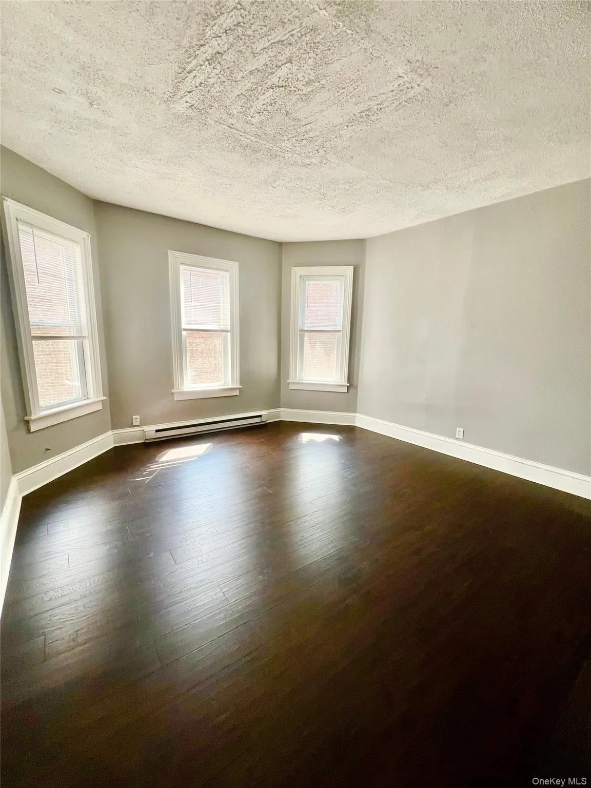 12 Orange Street, Port Jervis, NY, 3 Bedrooms Bedrooms, 7 Rooms Rooms,1 BathroomBathrooms,Residential Lease,For Rent,Orange,0,1029532 12 Orange Street, Port Jervis, NY, 3 Bedrooms Bedrooms, 7 Rooms Rooms,1 BathroomBathrooms,Residential Lease,For Rent,Orange,0,1029532