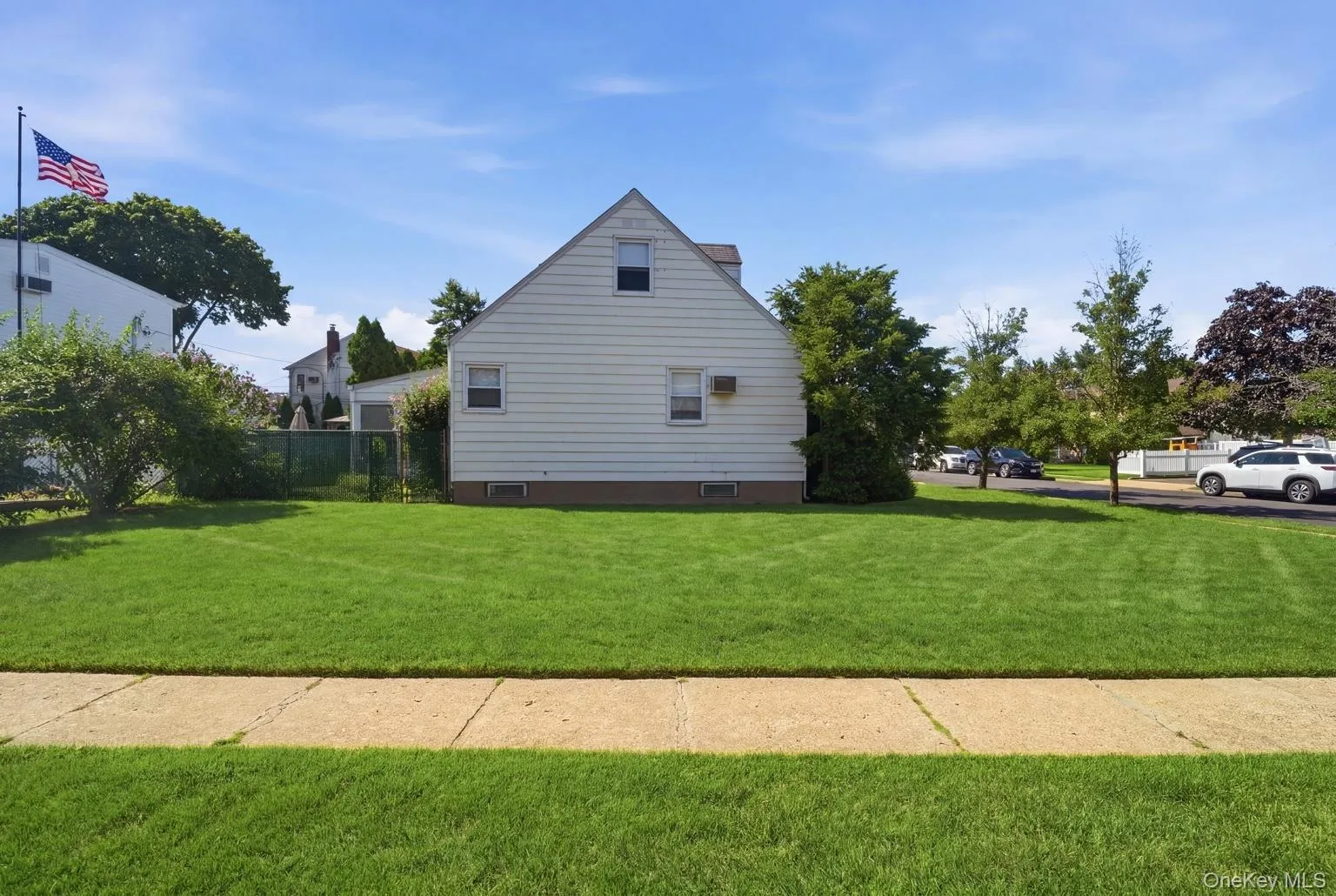 695 Eileen Court, Hempstead, NY, 4 Bedrooms Bedrooms, 7 Rooms Rooms,2 BathroomsBathrooms,Residential,For Rent,Eileen,0,1029535 695 Eileen Court, Hempstead, NY, 4 Bedrooms Bedrooms, 7 Rooms Rooms,2 BathroomsBathrooms,Residential,For Rent,Eileen,0,1029535