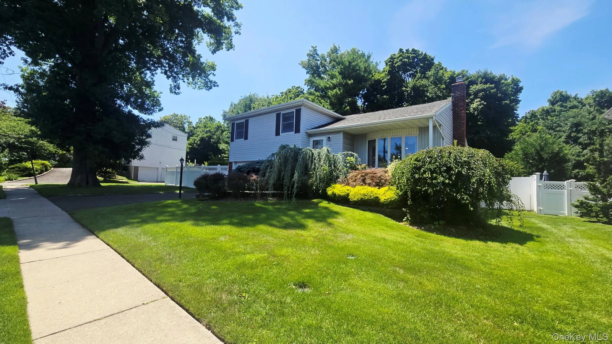 27 Humphrey Drive, Oyster Bay, NY, 4 Bedrooms Bedrooms, 9 Rooms Rooms,2 BathroomsBathrooms,Residential,For Rent,Humphrey,0,1029538 27 Humphrey Drive, Oyster Bay, NY, 4 Bedrooms Bedrooms, 9 Rooms Rooms,2 BathroomsBathrooms,Residential,For Rent,Humphrey,0,1029538