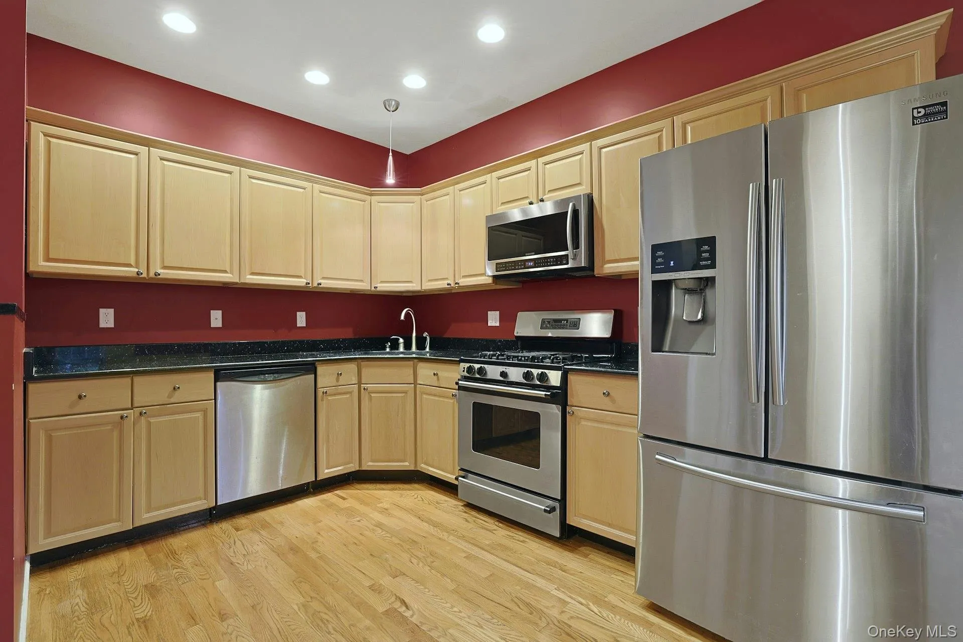 60 Alexander Court, Clarkstown, NY, 2 Bedrooms Bedrooms, 6 Rooms Rooms,3 BathroomsBathrooms,Residential,For Rent,Alexander,0,1029545 60 Alexander Court, Clarkstown, NY, 2 Bedrooms Bedrooms, 6 Rooms Rooms,3 BathroomsBathrooms,Residential,For Rent,Alexander,0,1029545