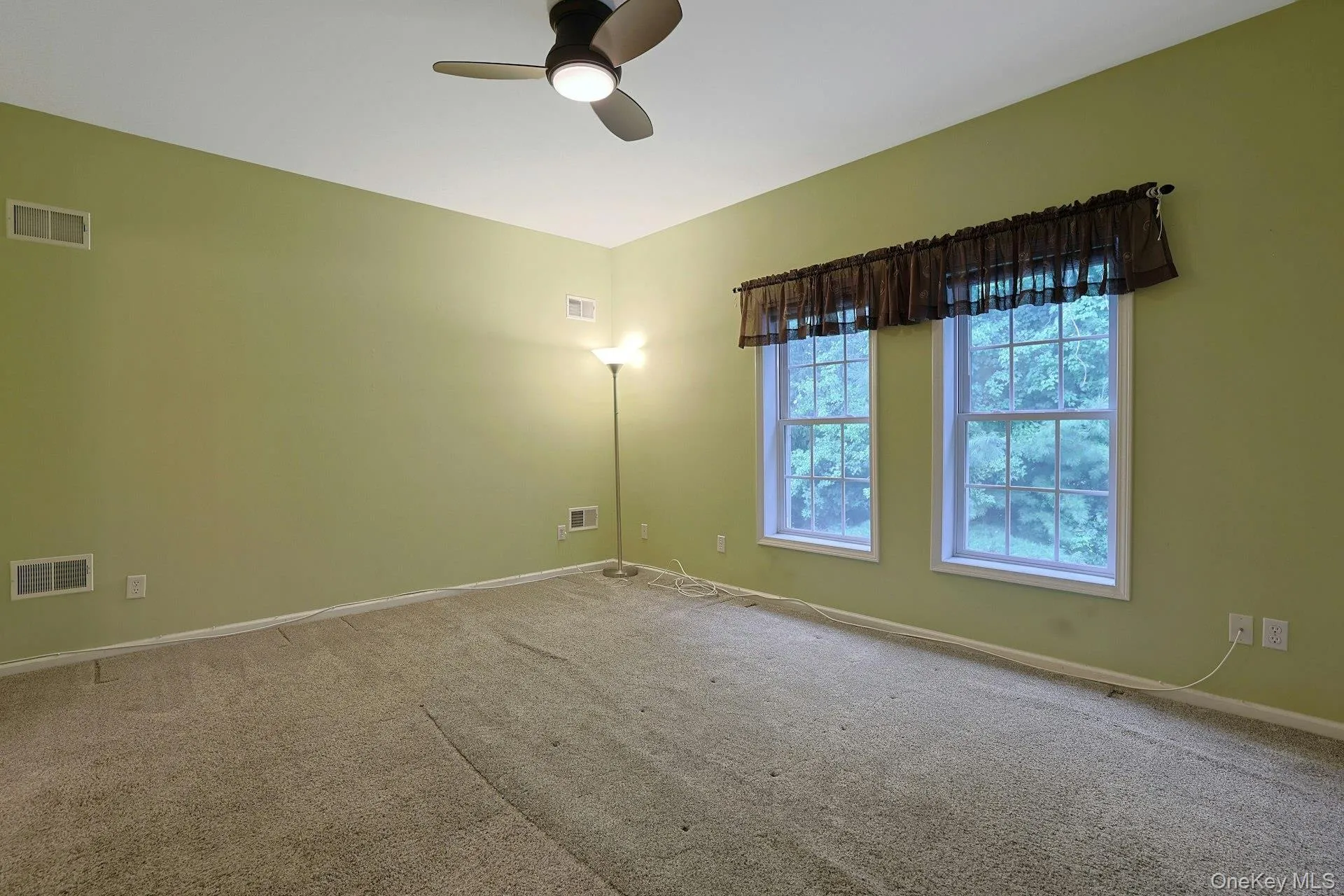 60 Alexander Court, Clarkstown, NY, 2 Bedrooms Bedrooms, 6 Rooms Rooms,3 BathroomsBathrooms,Residential,For Rent,Alexander,0,1029545 60 Alexander Court, Clarkstown, NY, 2 Bedrooms Bedrooms, 6 Rooms Rooms,3 BathroomsBathrooms,Residential,For Rent,Alexander,0,1029545