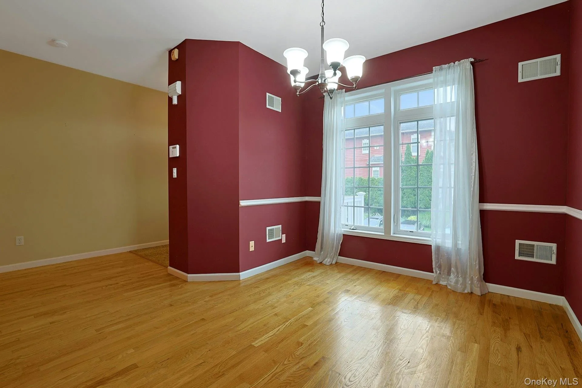 60 Alexander Court, Clarkstown, NY, 2 Bedrooms Bedrooms, 6 Rooms Rooms,3 BathroomsBathrooms,Residential,For Rent,Alexander,0,1029545 60 Alexander Court, Clarkstown, NY, 2 Bedrooms Bedrooms, 6 Rooms Rooms,3 BathroomsBathrooms,Residential,For Rent,Alexander,0,1029545