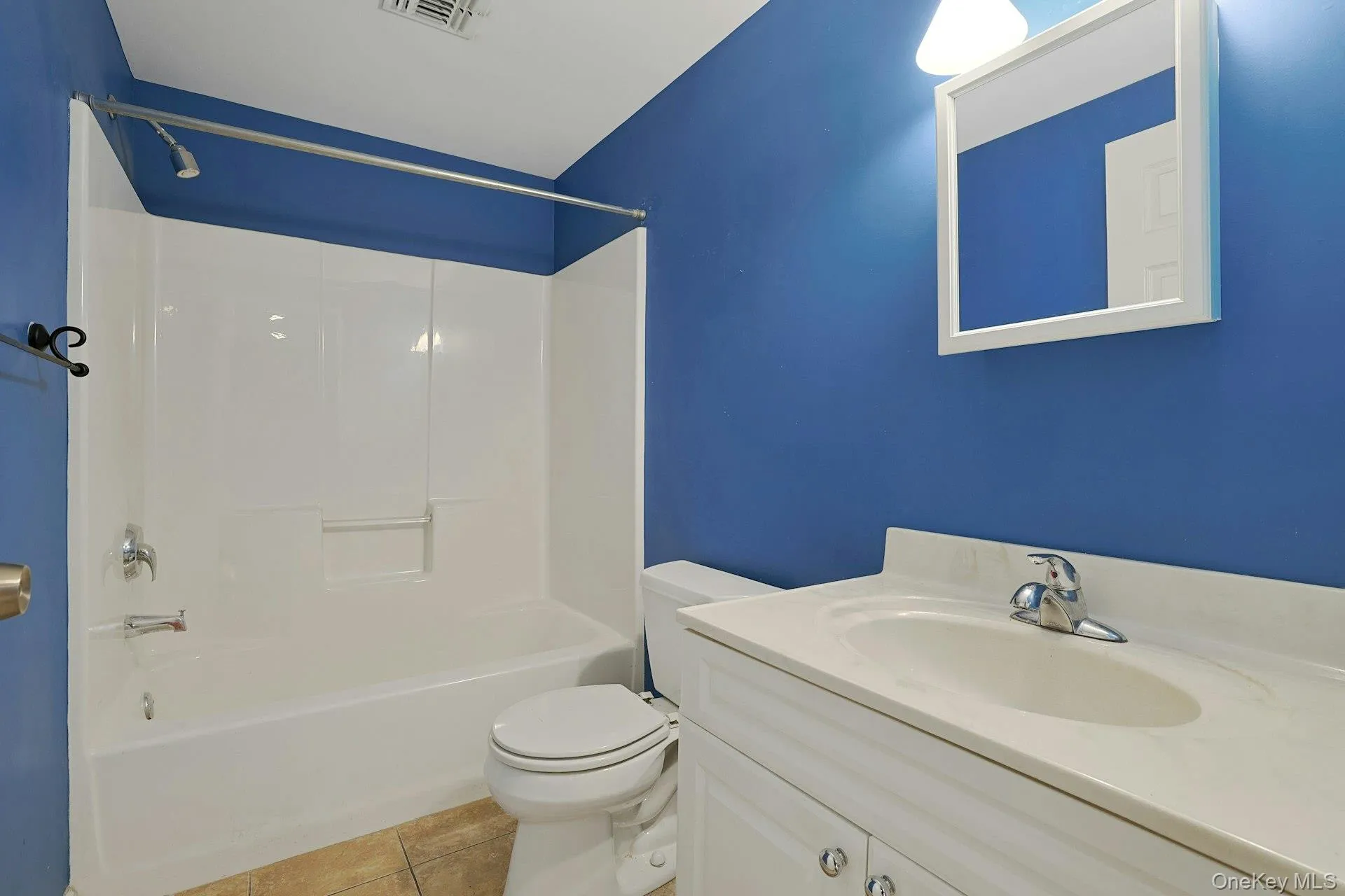 60 Alexander Court, Clarkstown, NY, 2 Bedrooms Bedrooms, 6 Rooms Rooms,3 BathroomsBathrooms,Residential,For Rent,Alexander,0,1029545 60 Alexander Court, Clarkstown, NY, 2 Bedrooms Bedrooms, 6 Rooms Rooms,3 BathroomsBathrooms,Residential,For Rent,Alexander,0,1029545