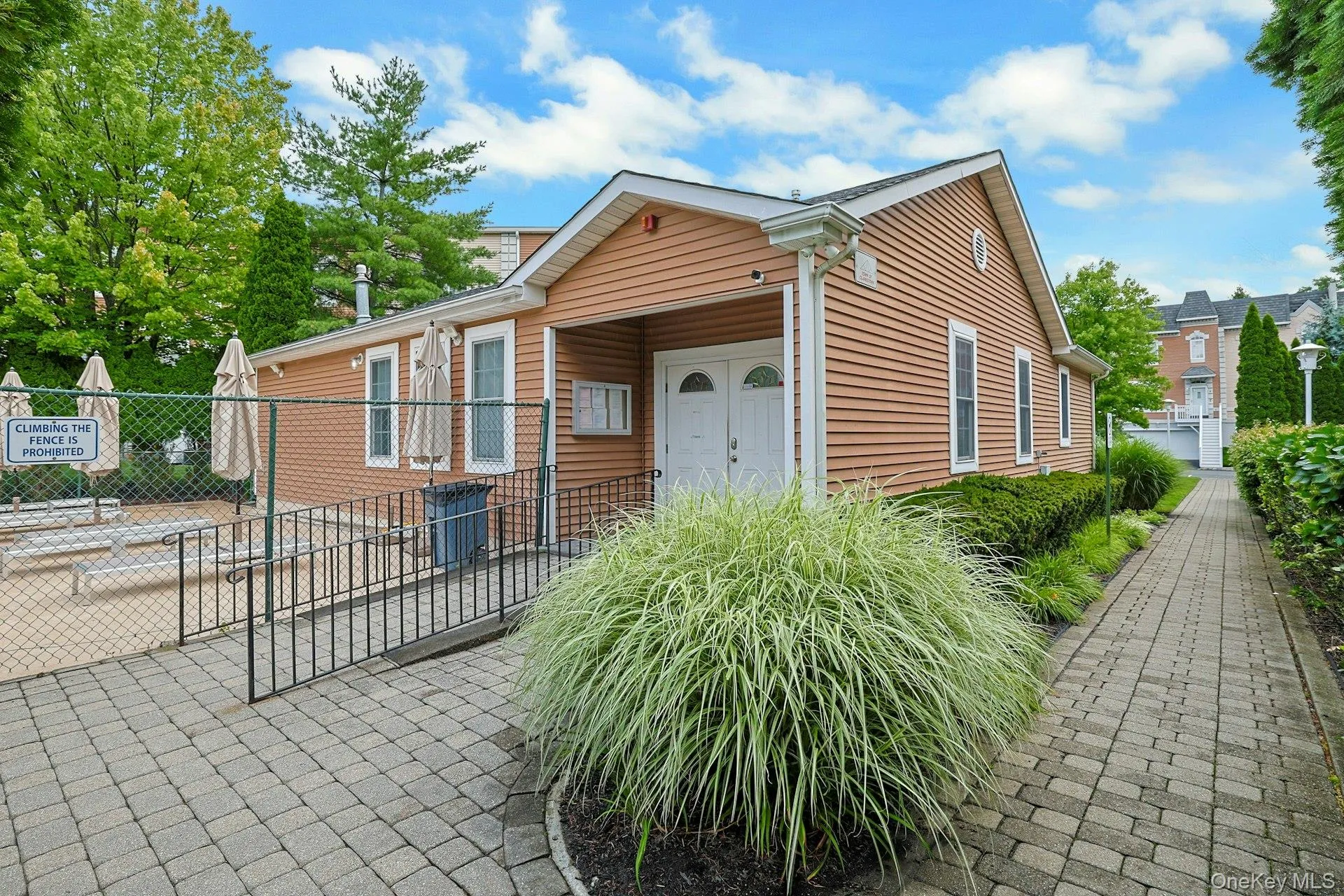 60 Alexander Court, Clarkstown, NY, 2 Bedrooms Bedrooms, 6 Rooms Rooms,3 BathroomsBathrooms,Residential,For Rent,Alexander,0,1029545 60 Alexander Court, Clarkstown, NY, 2 Bedrooms Bedrooms, 6 Rooms Rooms,3 BathroomsBathrooms,Residential,For Rent,Alexander,0,1029545